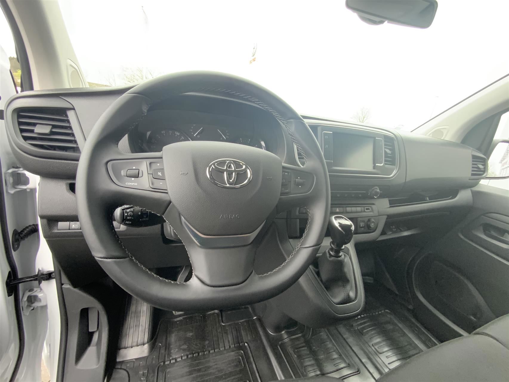 Billede af Toyota Proace Long 2,0 D Comfort Master 144HK Van 6g