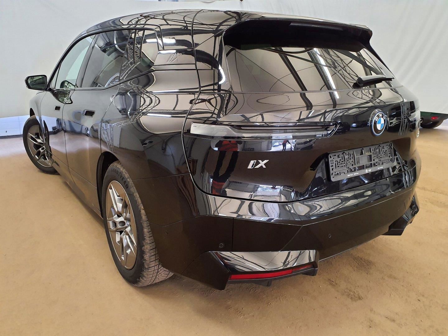 BMW IX 2023