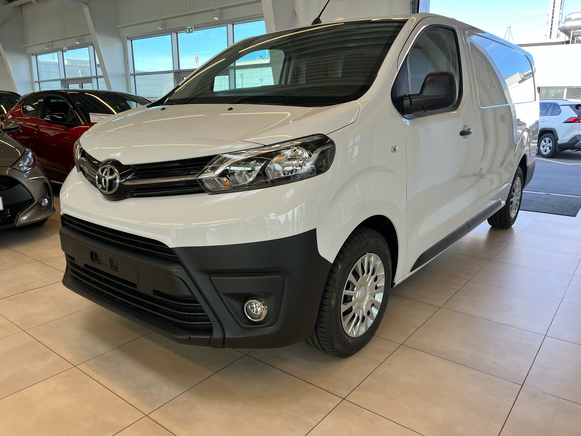 Billede af Toyota Proace Long 2,0 D Comfort Master 144HK Van 8g Aut.