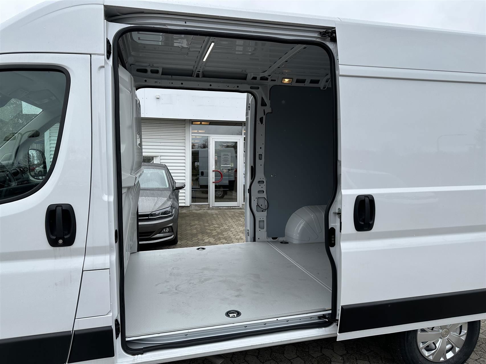 Billede af Opel Movano 35H L2H2 2,2 BlueHDi Enjoy+ 140HK Van 6g