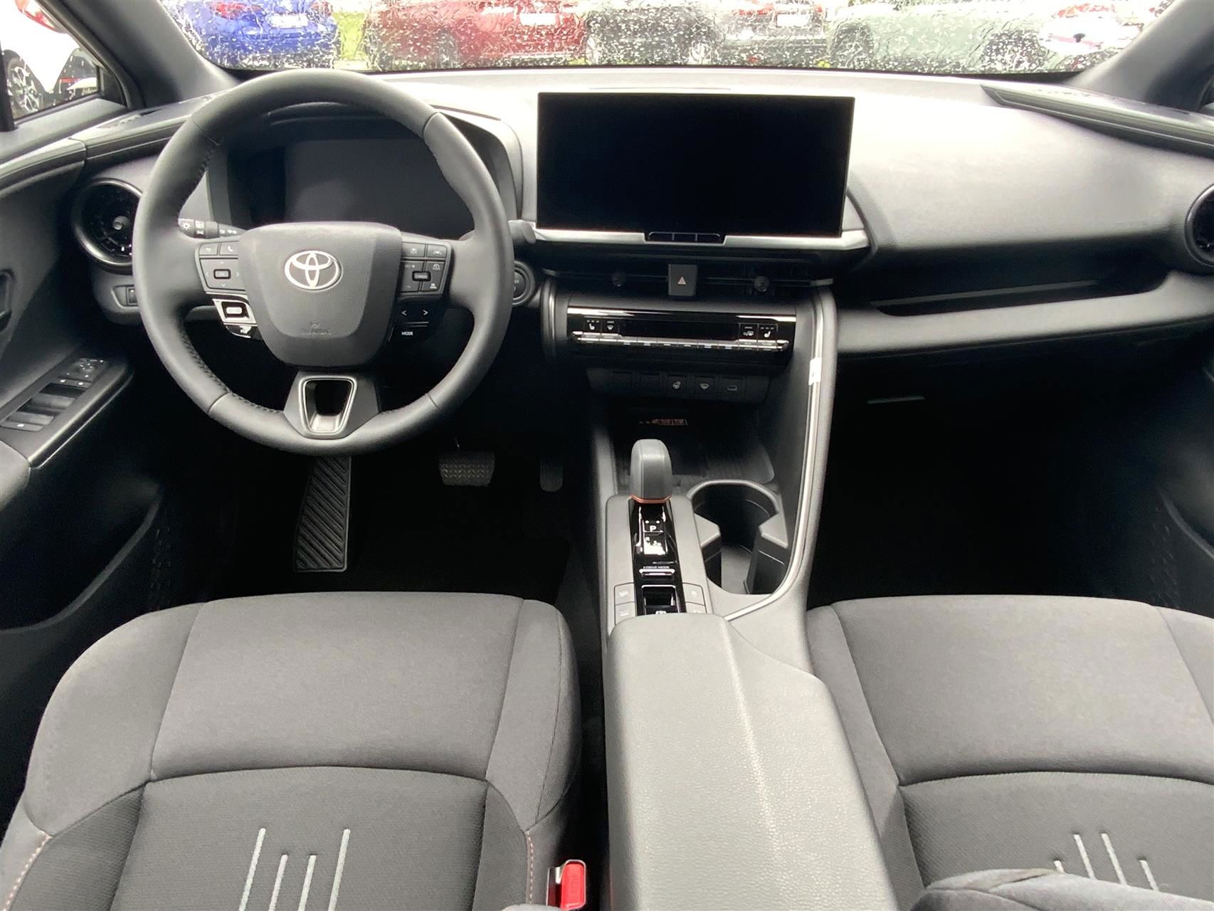 Billede af Toyota C-HR 2,0 Plugin-hybrid Style Smart Bi-tone E-CVT 223HK 5d Trinl. Gear