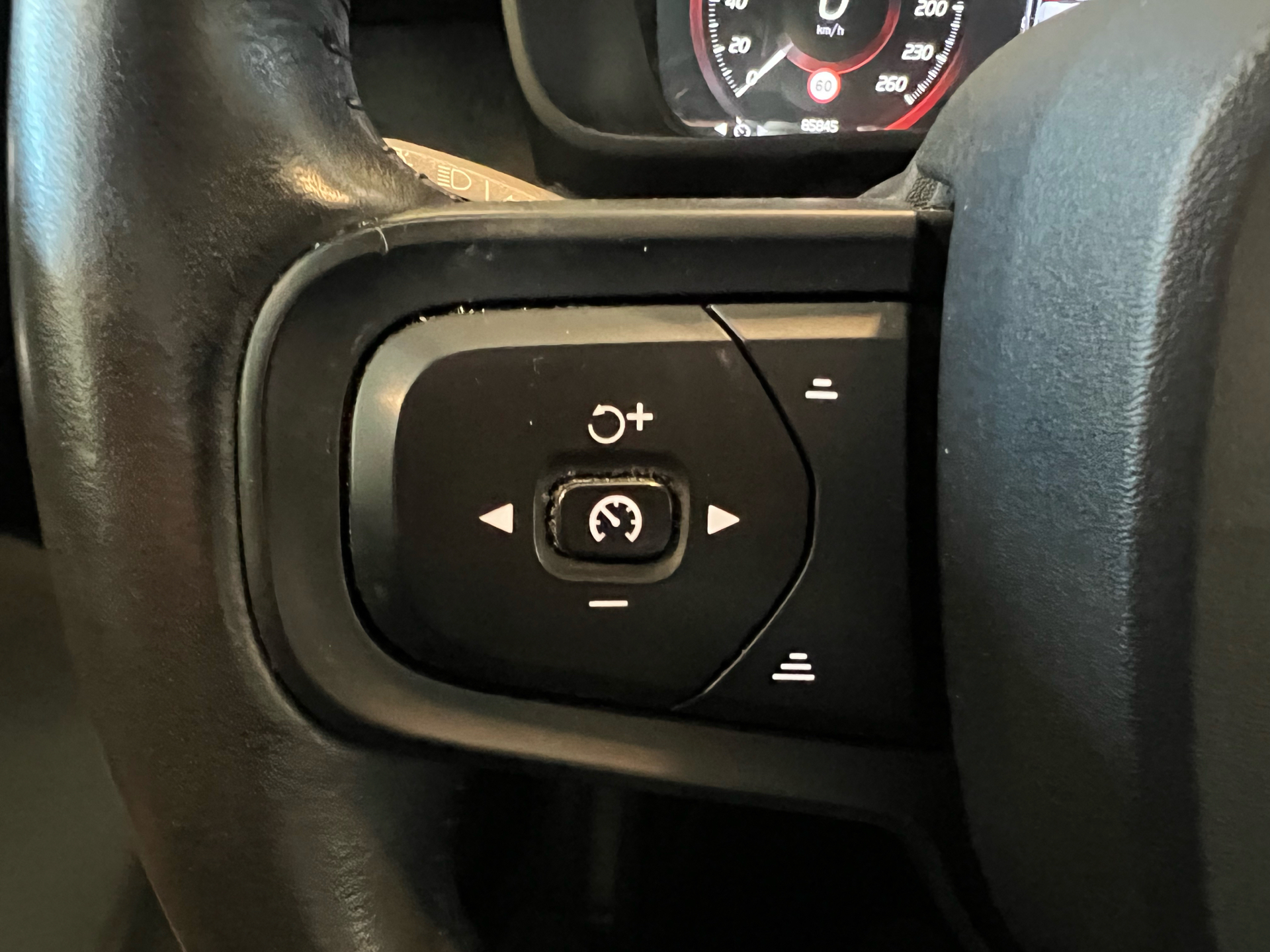 Billede af Volvo XC40 2,0 D3 150HK 5d 8g Aut.