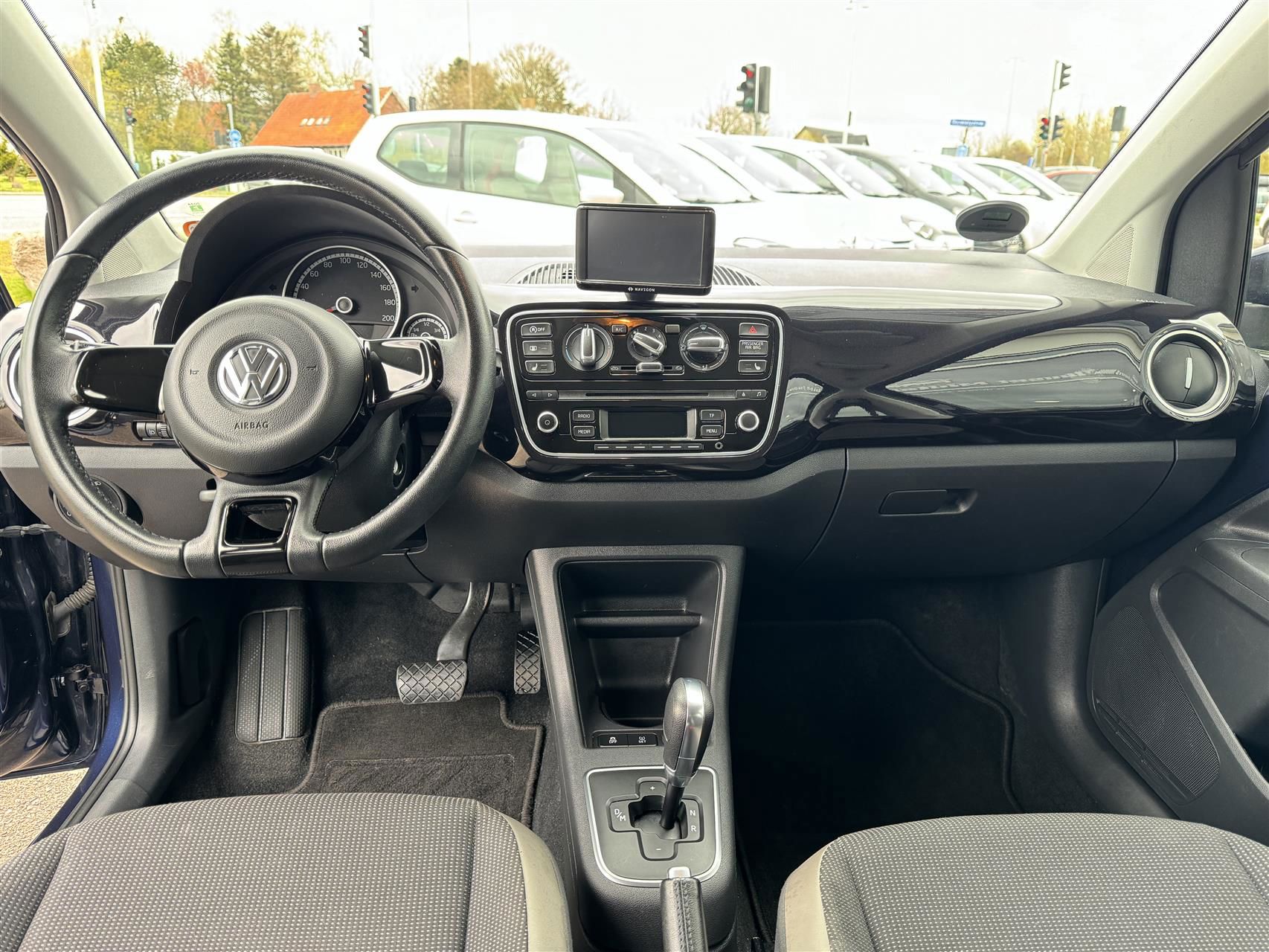 Billede af VW up 1,0 MPI High ASG 75HK 5d Aut.