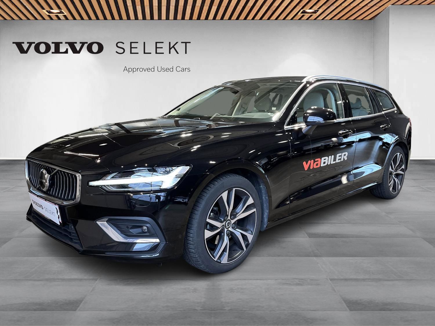 Billede af Volvo V60 2,0 B4  Mild hybrid Plus 197HK Stc 8g Aut.