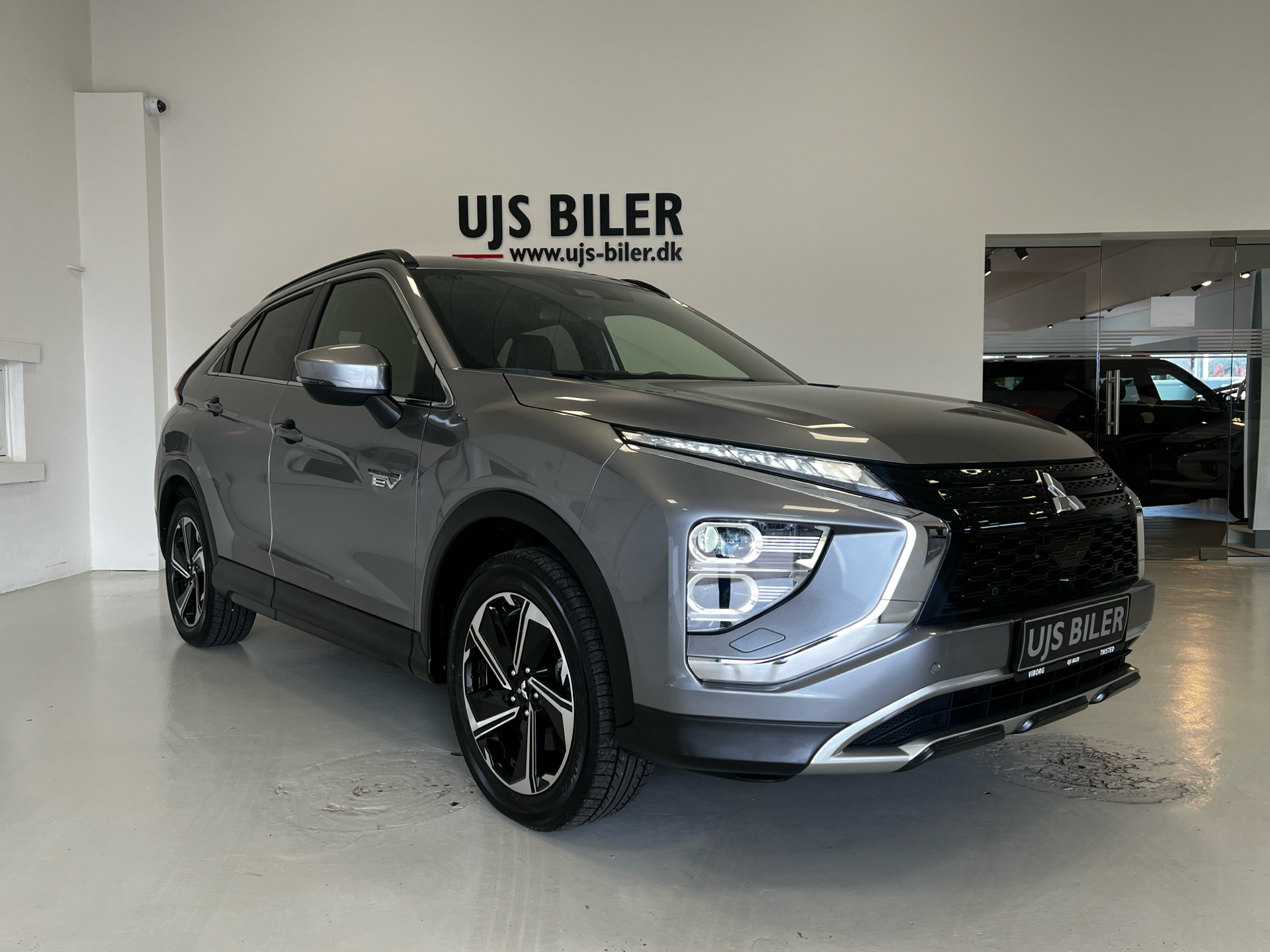 Billede af Mitsubishi Eclipse Cross 2,4 Plugin-hybrid Sport Tech 4WD 188HK 5d Trinl. Gear