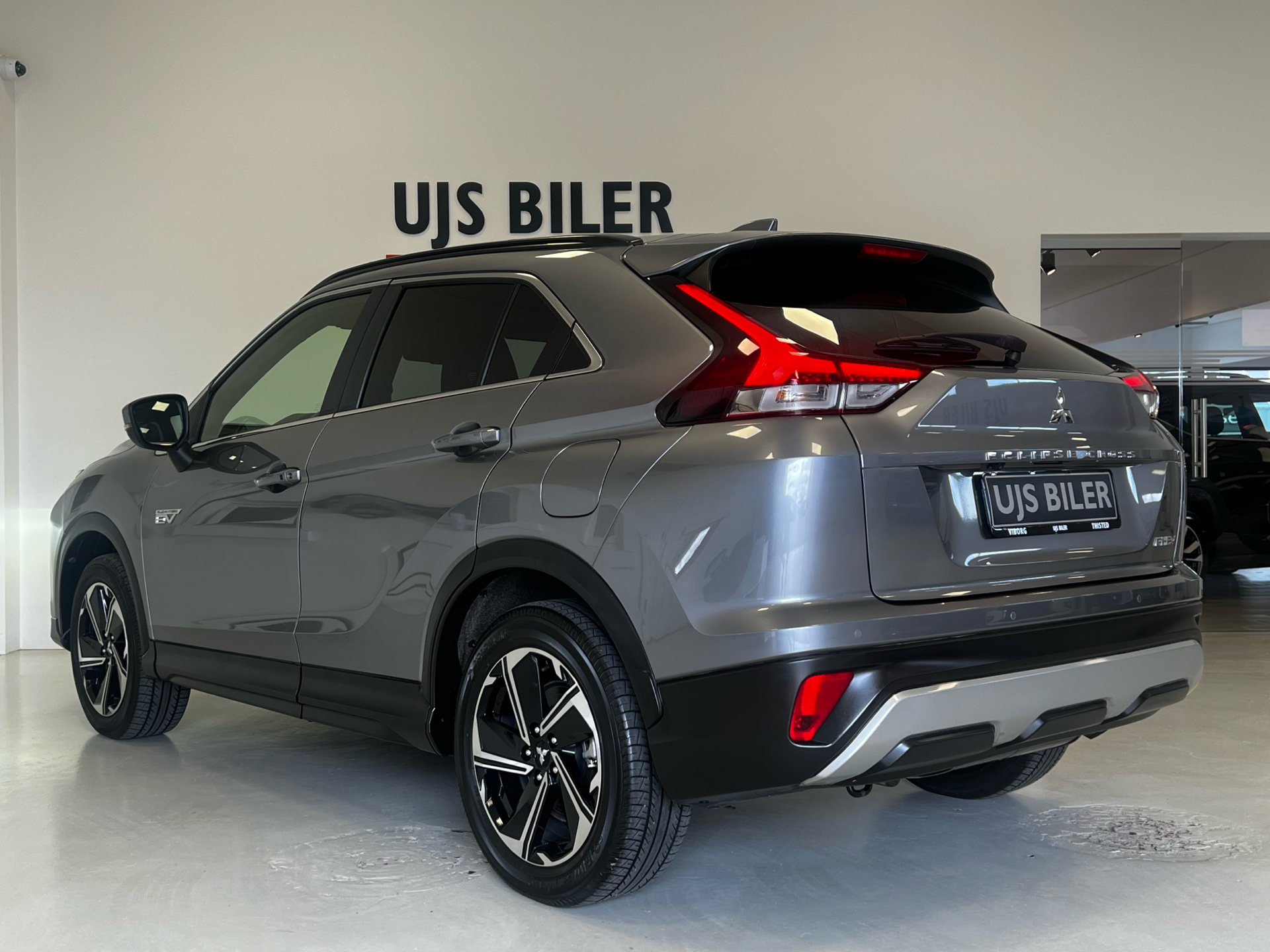 Billede af Mitsubishi Eclipse Cross 2,4 Plugin-hybrid Sport Tech 4WD 188HK 5d Trinl. Gear