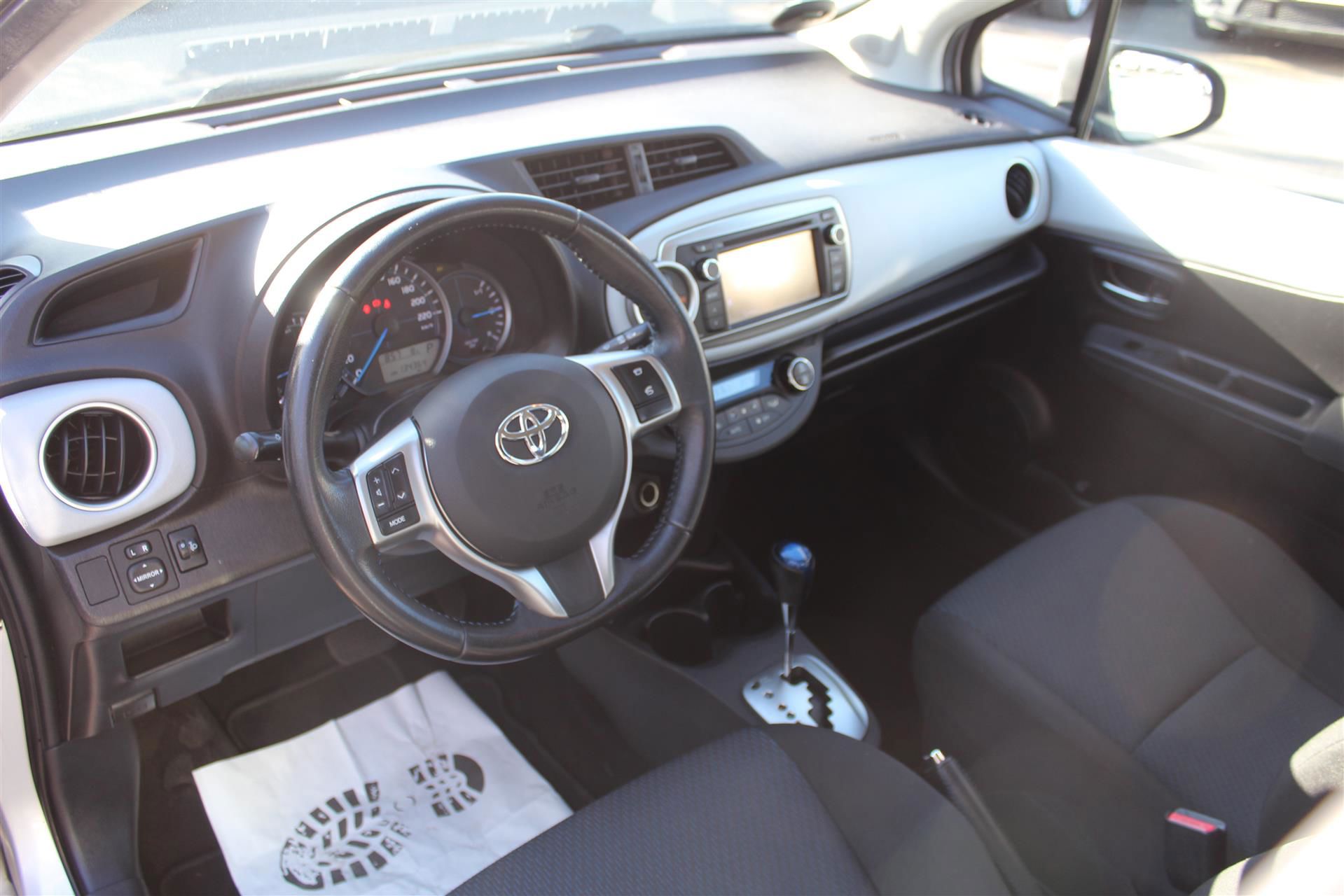 Toyota Yaris 2014