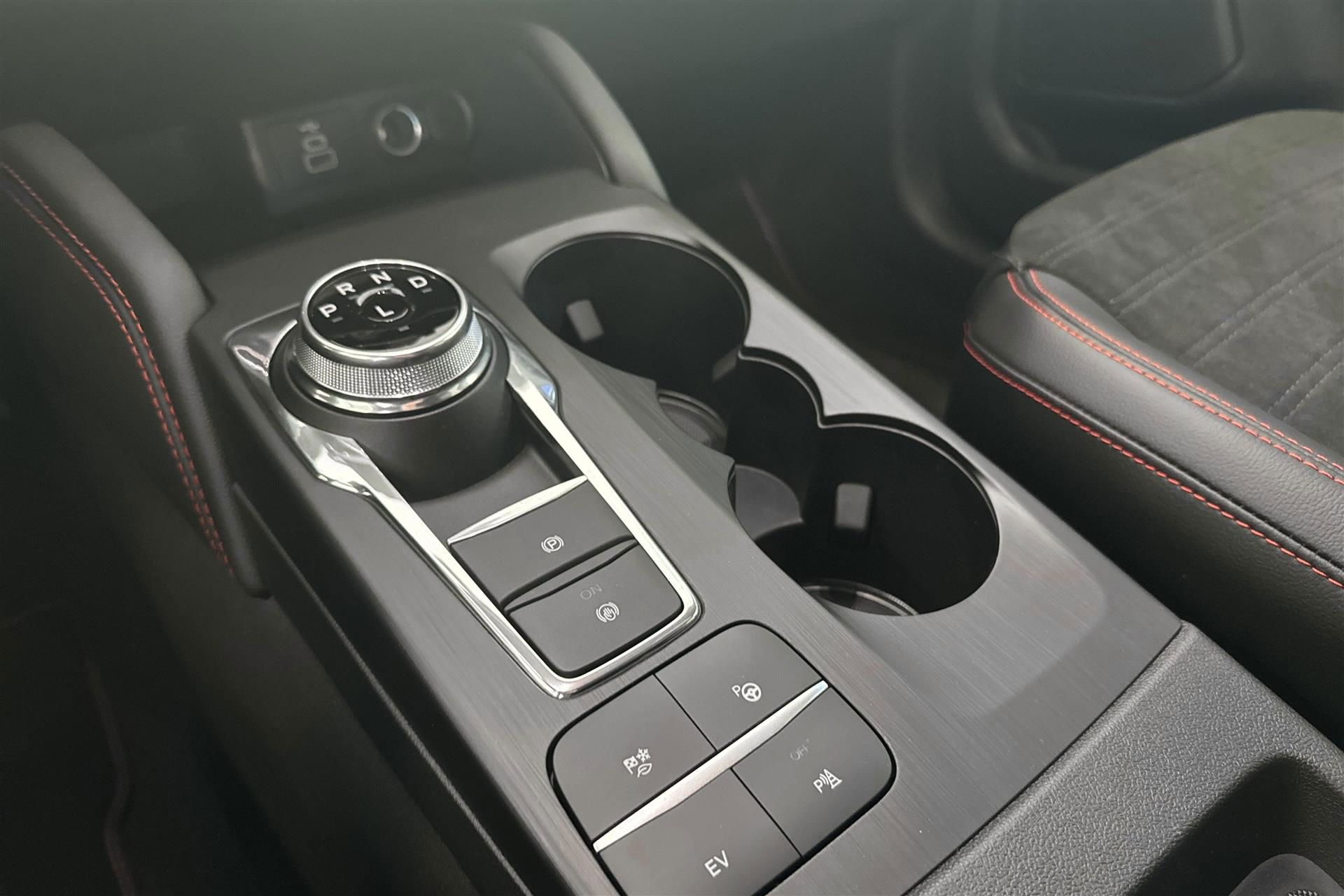 Billede af Ford Kuga 2,5 Plugin-hybrid ST-Line X CVT 225HK 5d Trinl. Gear