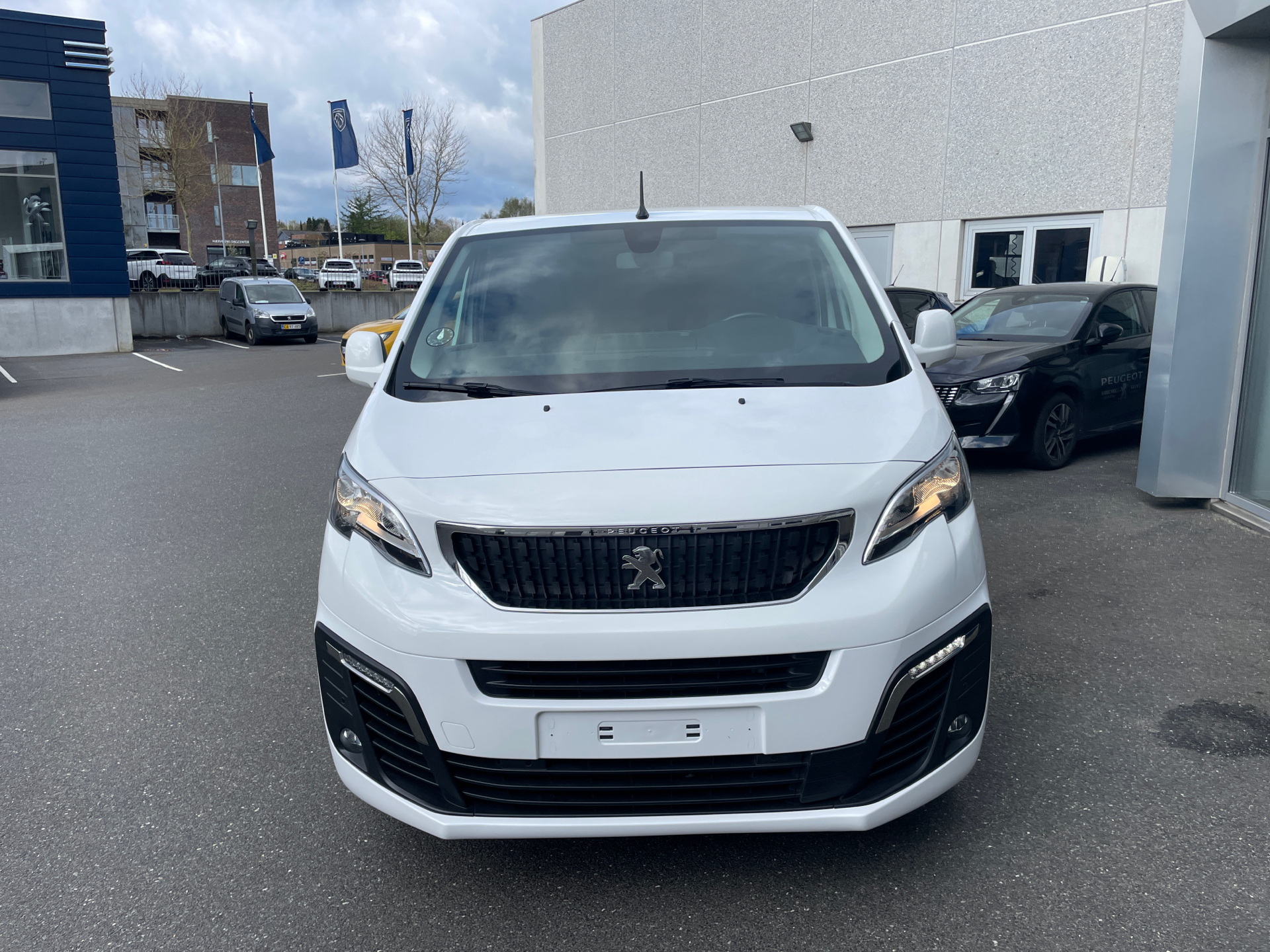 Billede af Peugeot Expert L3 2,0 BlueHDi Premium 122HK Van 6g