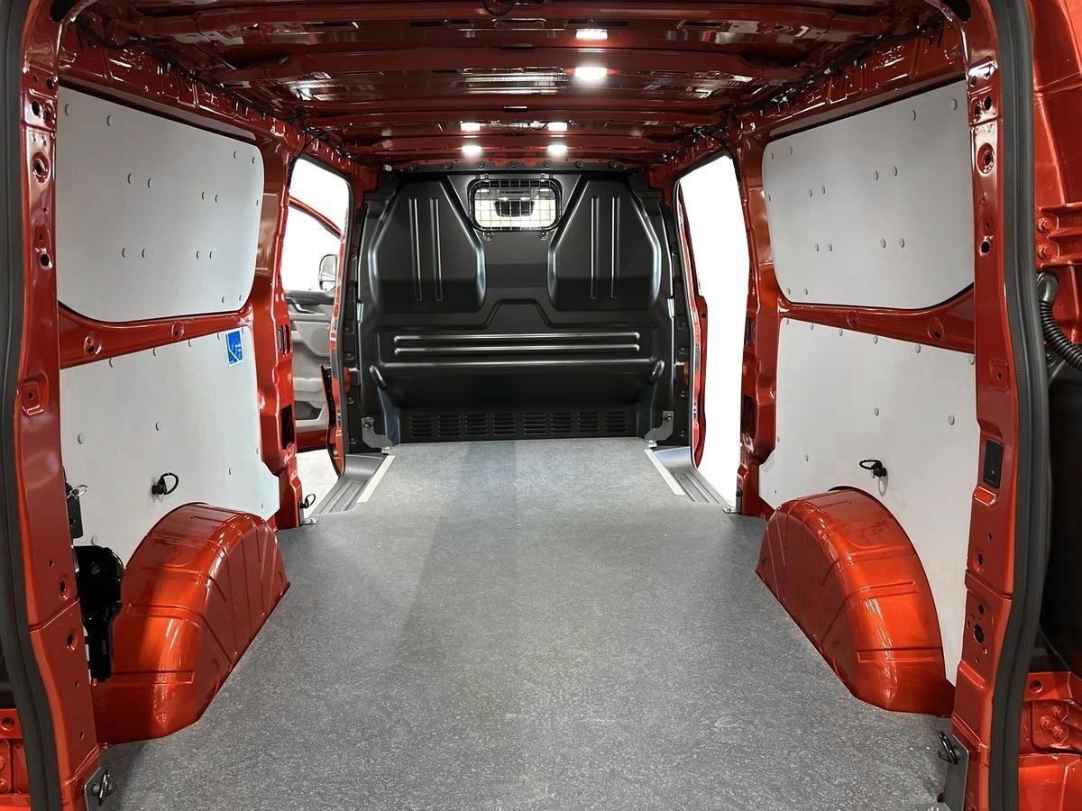 Billede af Ford Transit Custom 300 L2H1 2,0 EcoBlue Limited 170HK Van 8g Aut.