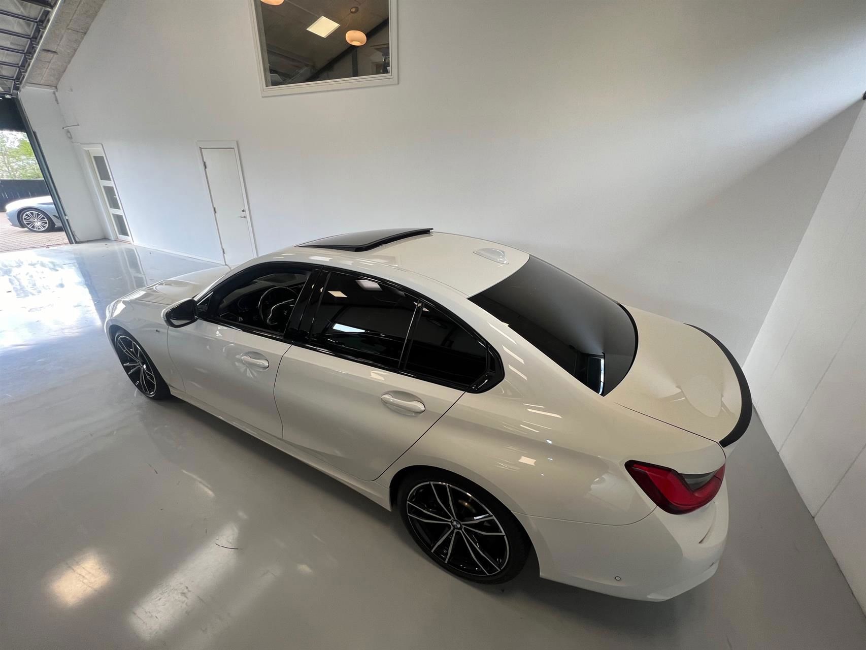 Billede af BMW 330d 3,0 D M-Sport 265HK 8g Aut.