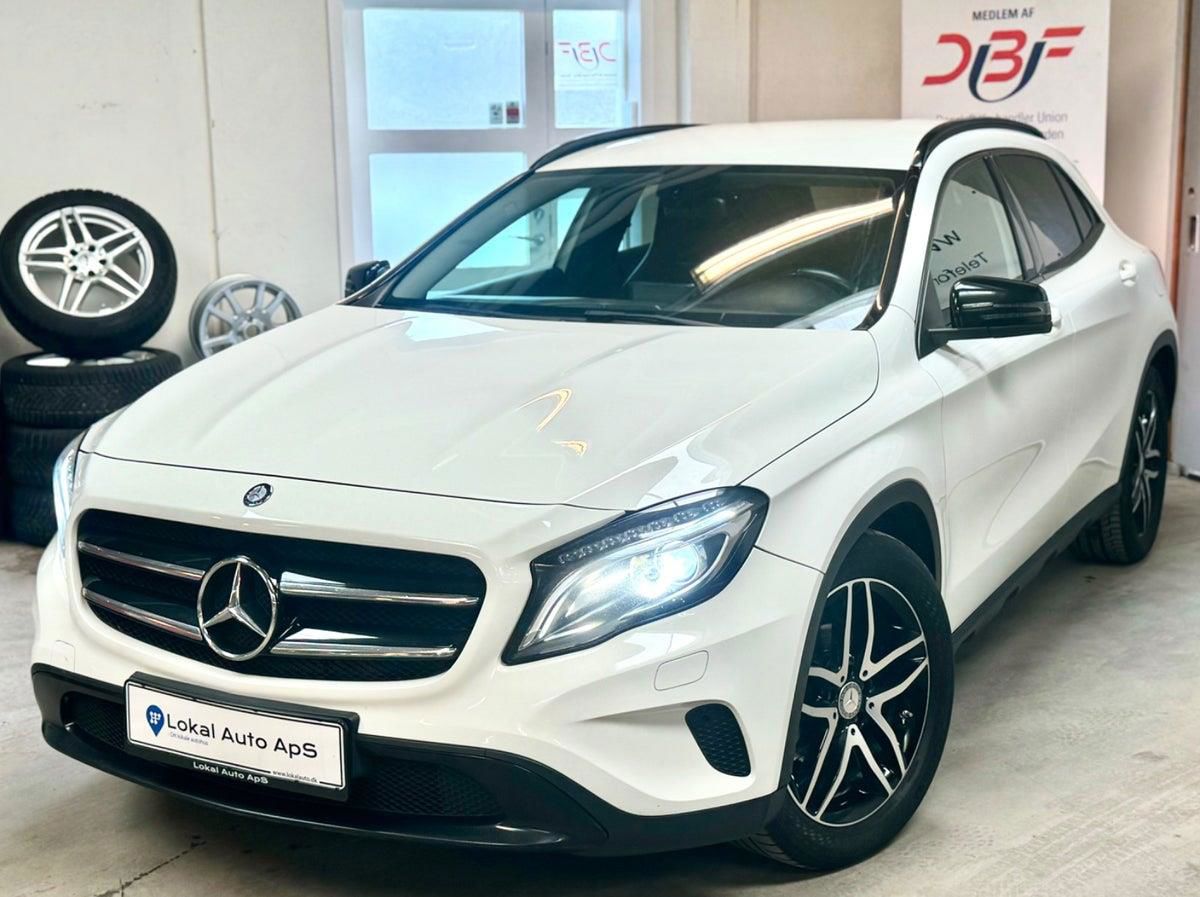 Mercedes-Benz GLA220 d 2014