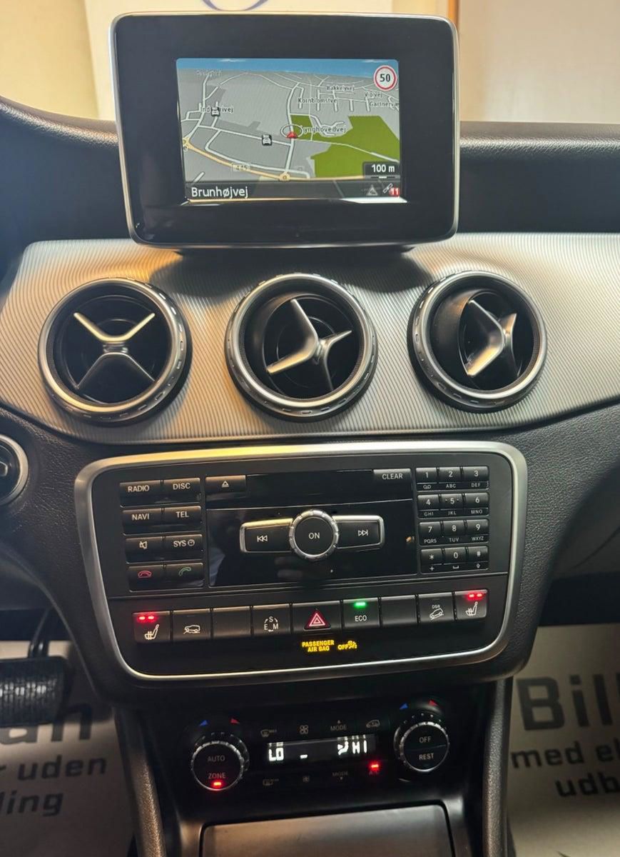 Mercedes-Benz GLA220 d 2014