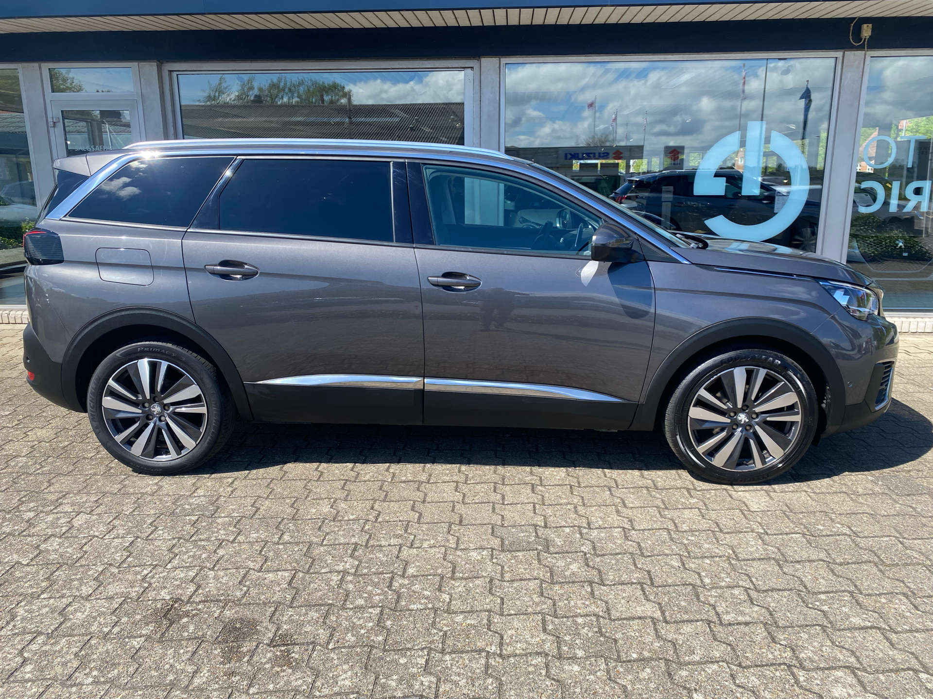 Billede af Peugeot 5008 1,2 e-THP Allure 130HK 5d