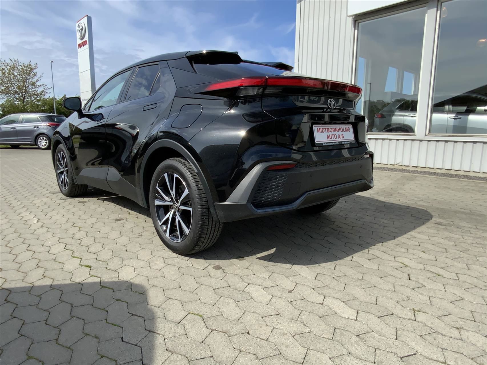 Billede af Toyota C-HR 1,8 Hybrid Style Multidrive S 140HK 5d 6g