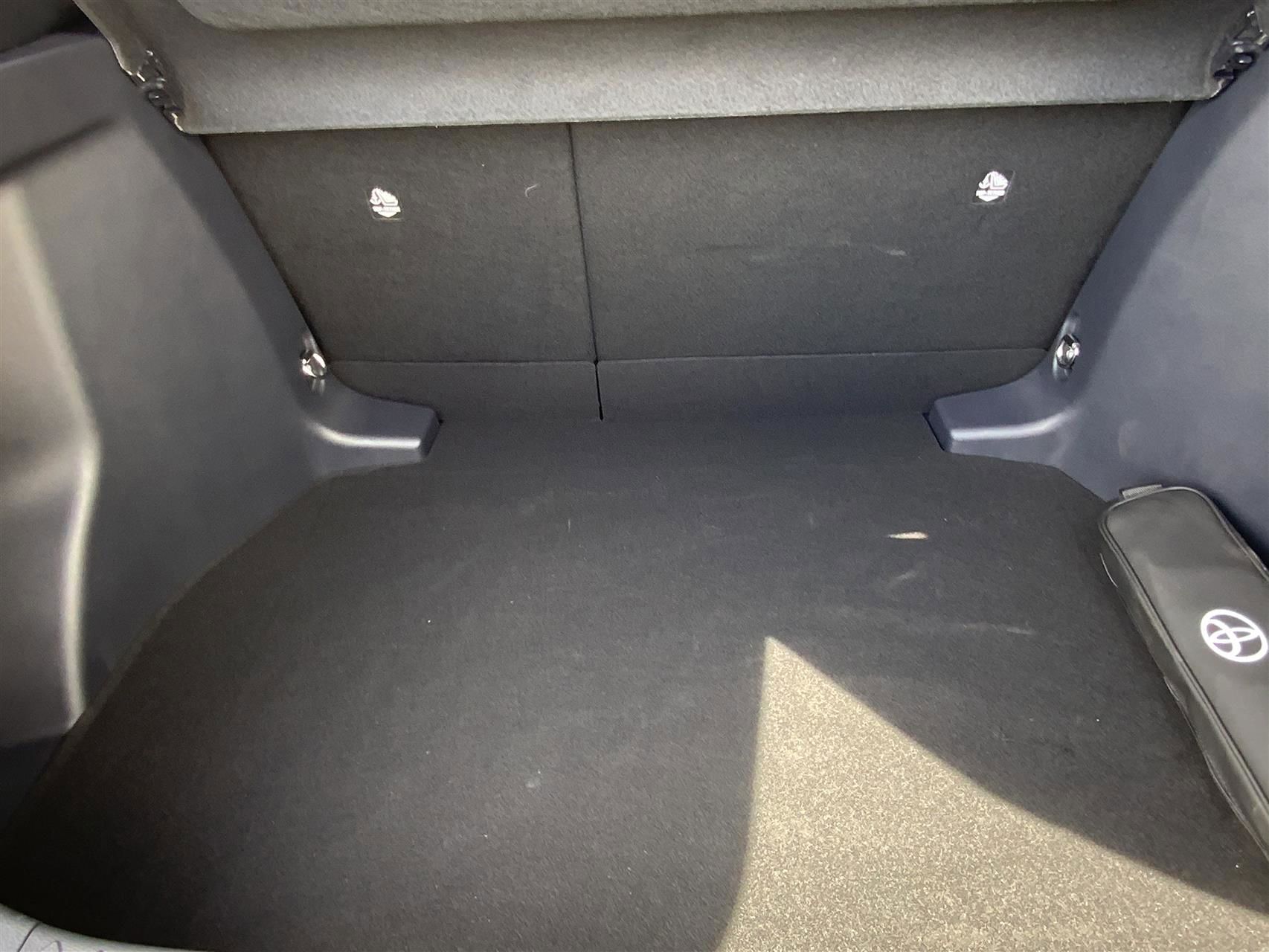 Billede af Toyota C-HR 1,8 Hybrid Style Multidrive S 140HK 5d 6g