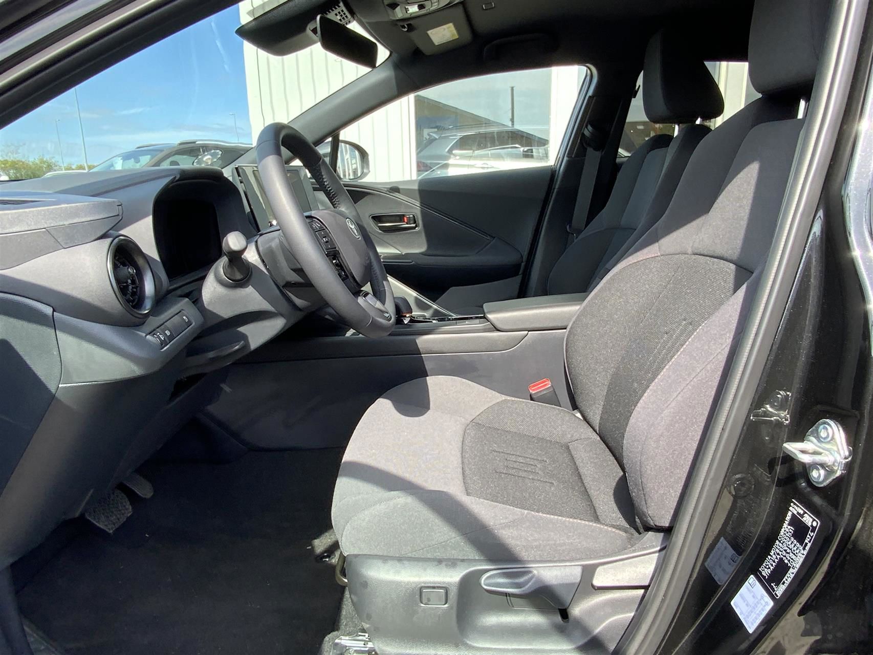 Billede af Toyota C-HR 1,8 Hybrid Style Multidrive S 140HK 5d 6g