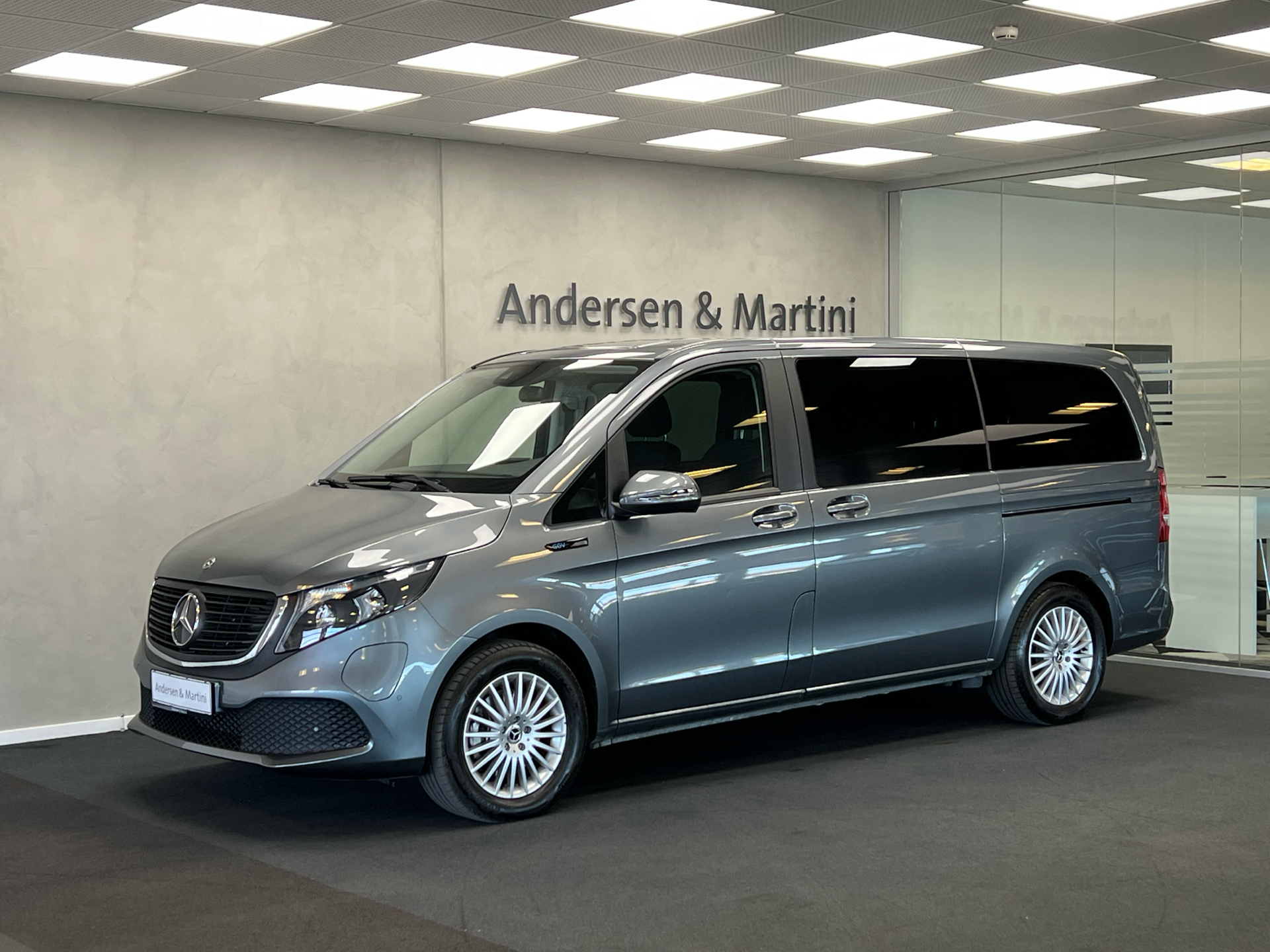 Billede af Mercedes-Benz EQV 300 Lang EL Avantgarde 204HK Aut.