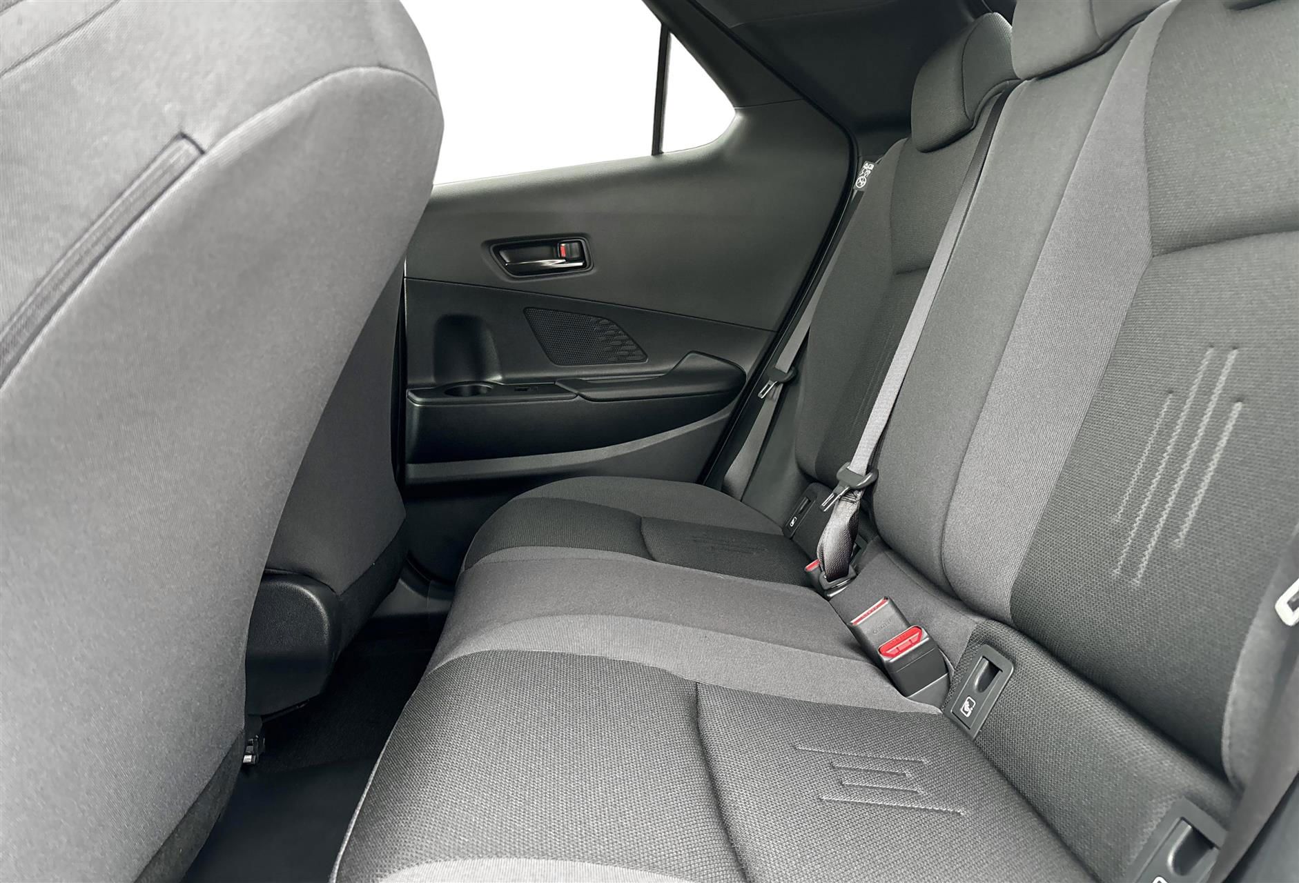 Billede af Toyota C-HR 2,0 Plugin-hybrid Style Smart Bi-tone E-CVT 223HK 5d Trinl. Gear