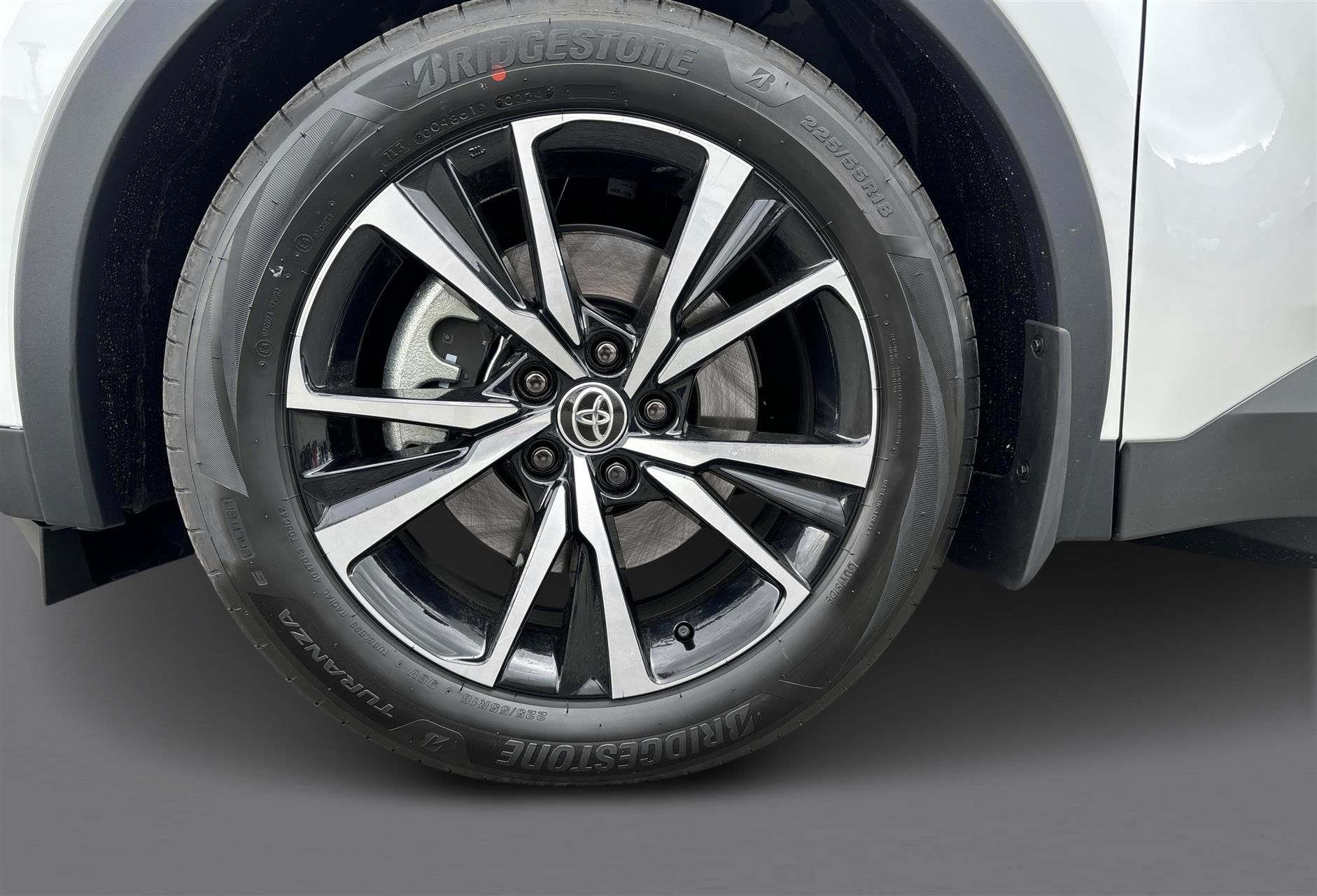 Billede af Toyota C-HR 2,0 Plugin-hybrid Style Smart Bi-tone E-CVT 223HK 5d Trinl. Gear