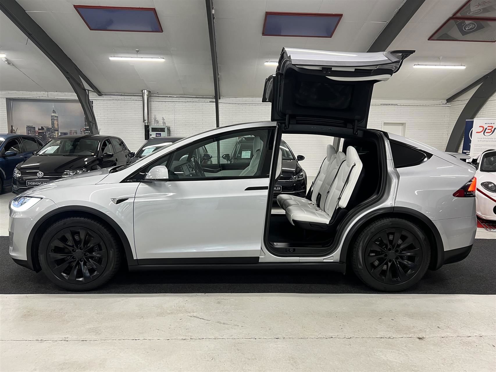 Tesla Model X 2017