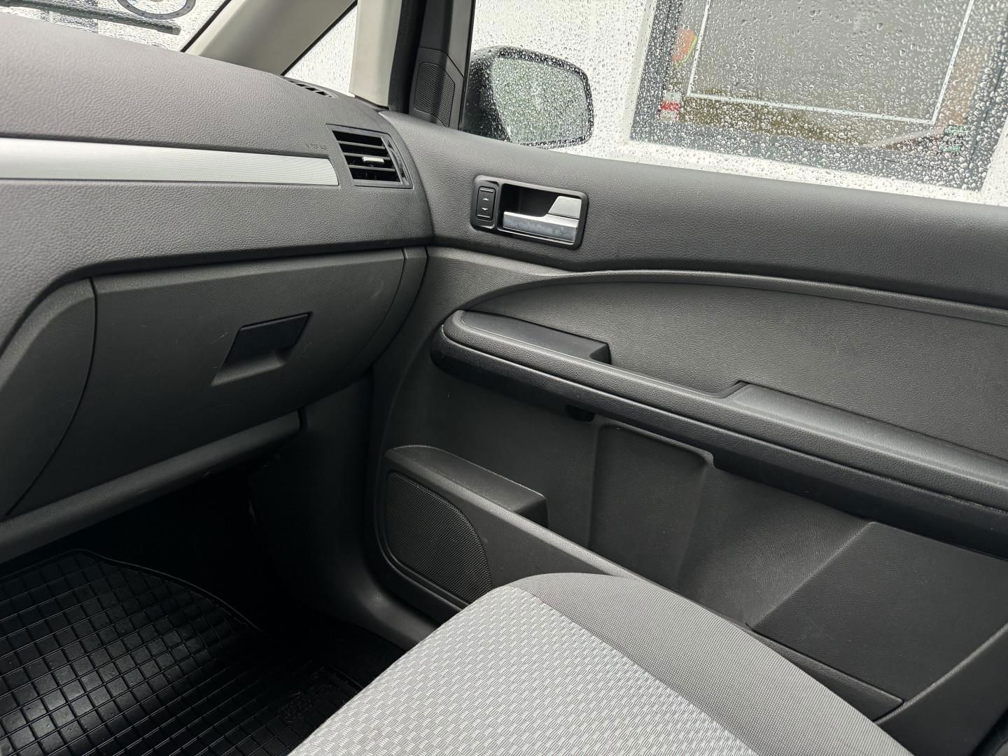 Billede af Ford C-MAX 1,6 Ambiente 100HK