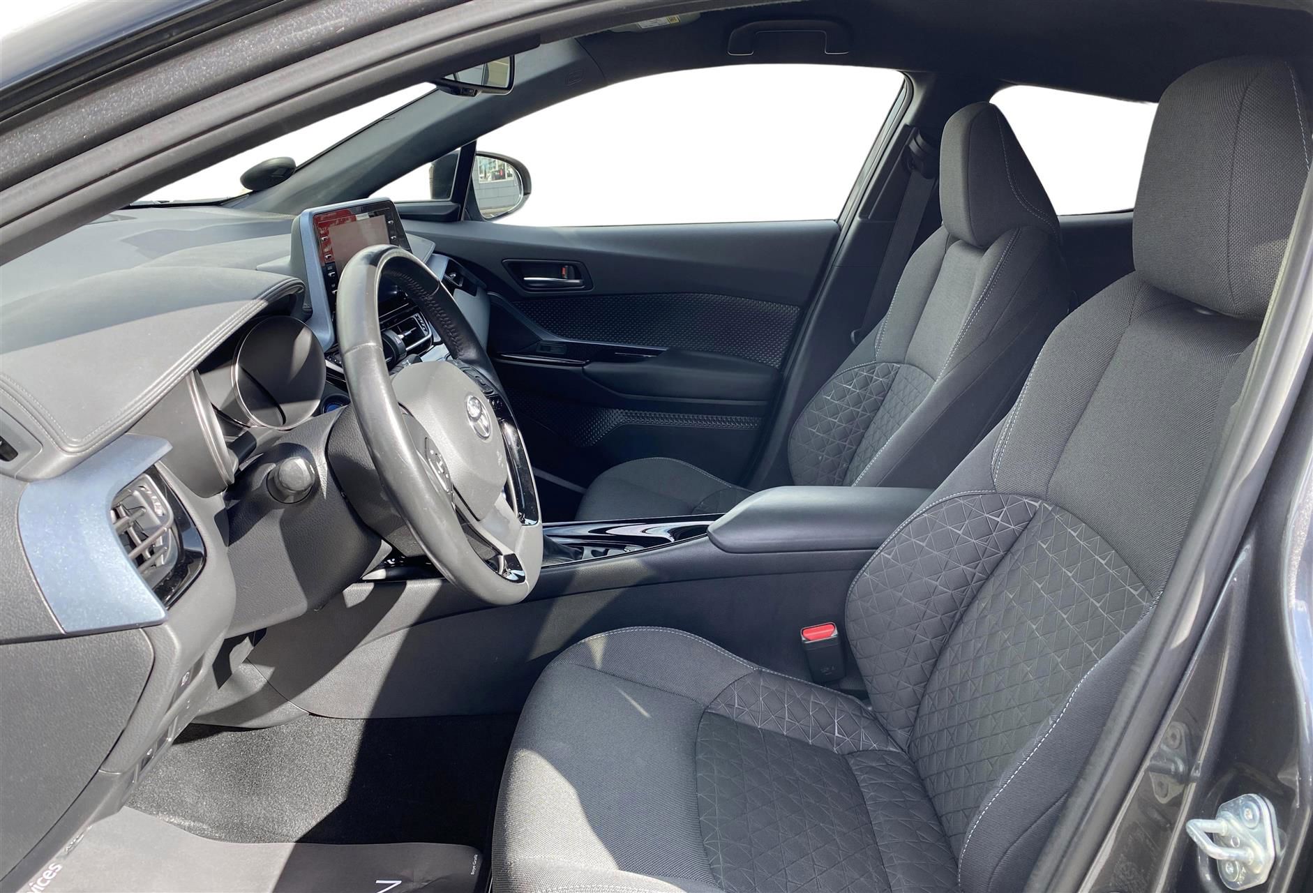 Billede af Toyota C-HR 2,0 Hybrid C-LUB Premium Multidrive S 184HK 5d Aut.