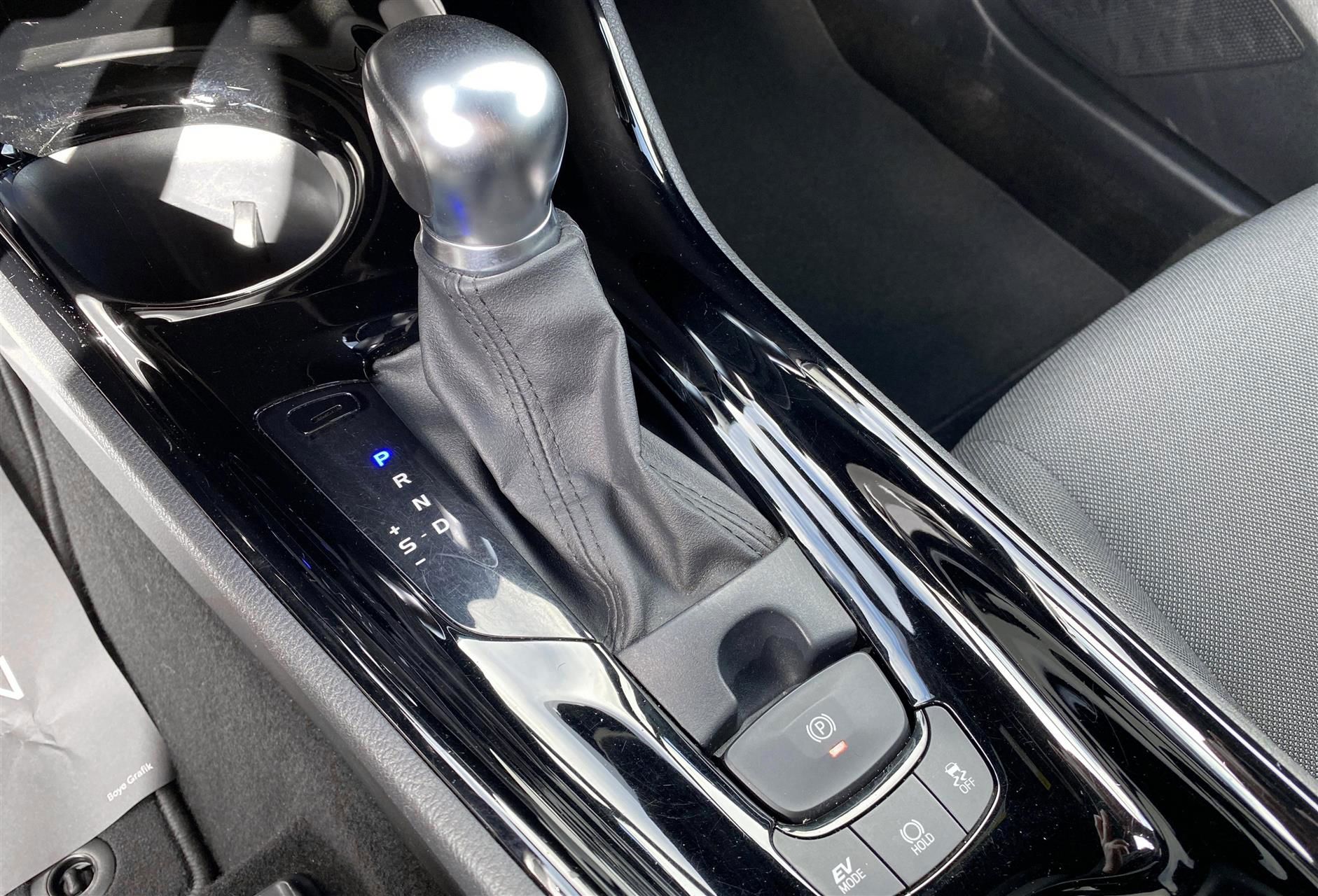 Billede af Toyota C-HR 2,0 Hybrid C-LUB Premium Multidrive S 184HK 5d Aut.