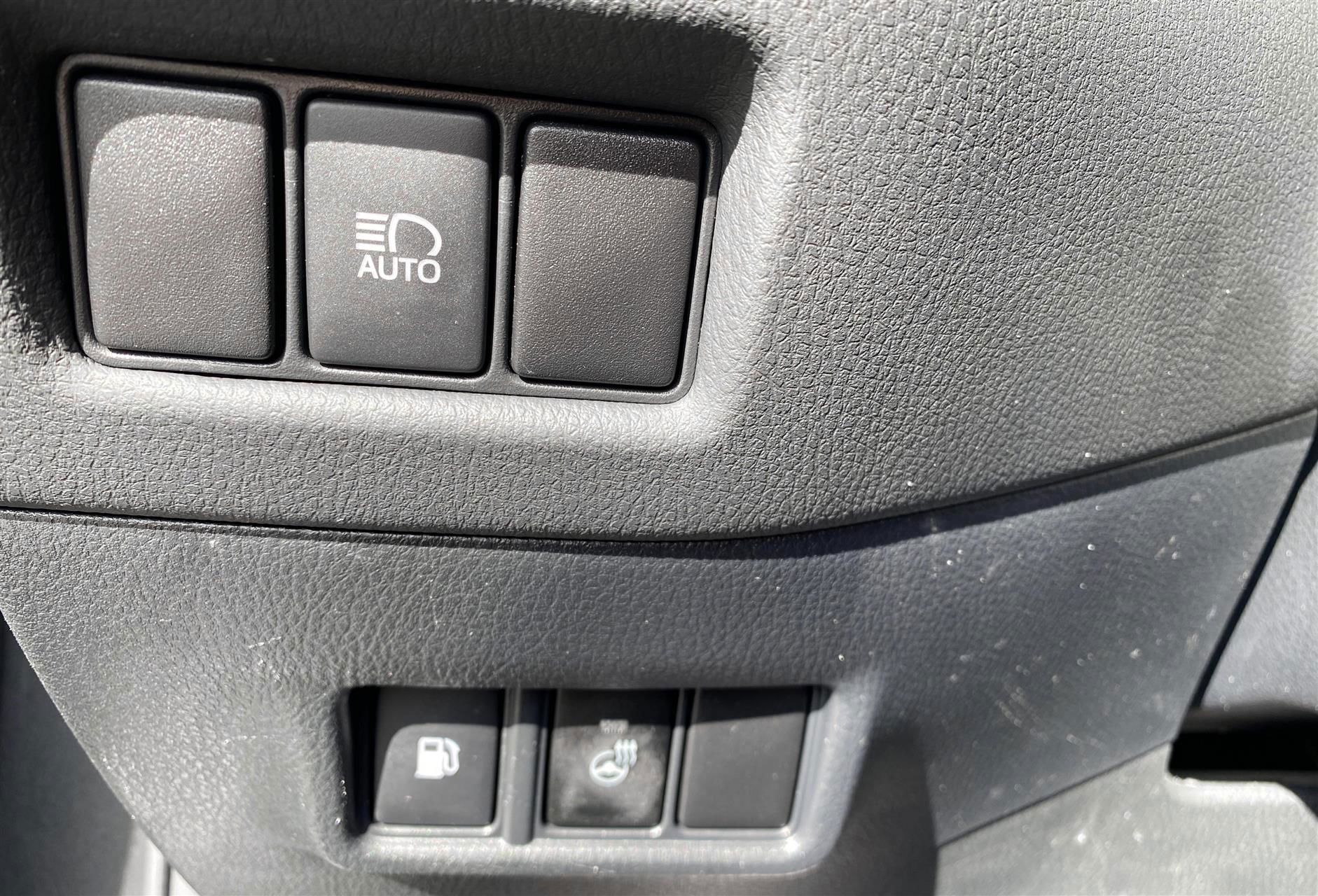 Billede af Toyota C-HR 2,0 Hybrid C-LUB Premium Multidrive S 184HK 5d Aut.