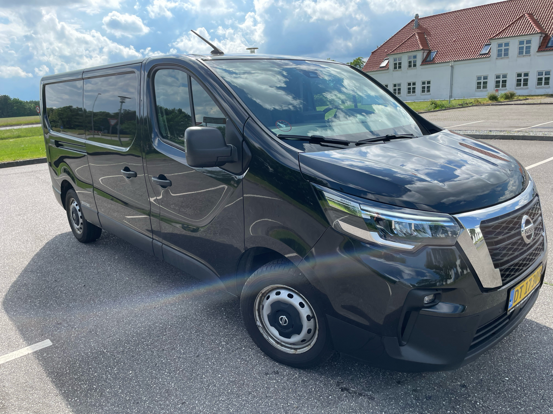 Billede af Nissan Primastar L2H1 2,0 DCi N-Connecta 150HK Van 6g