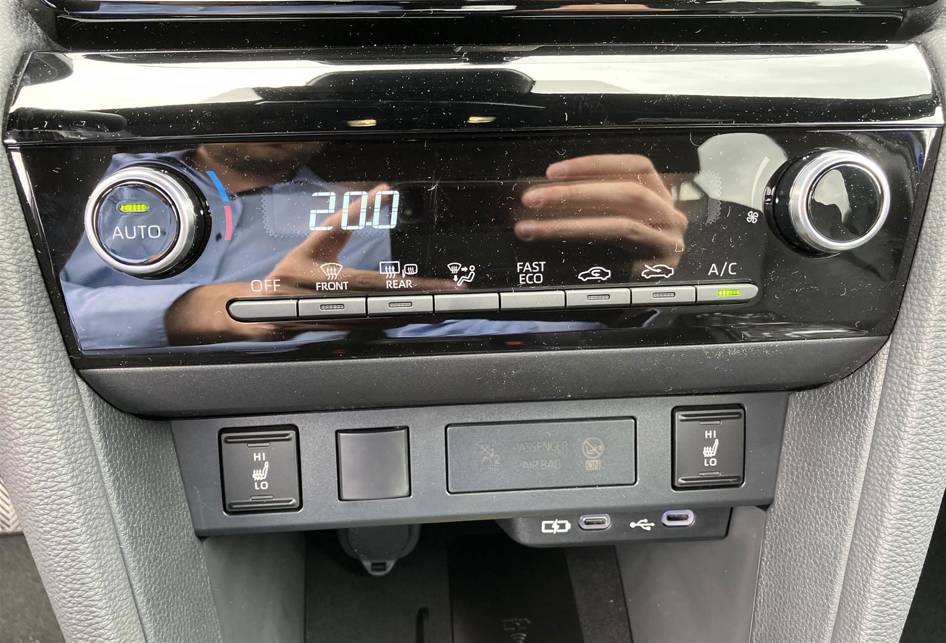 Billede af Toyota Yaris Cross 1,5 Hybrid Style Comfort 116HK 5d Trinl. Gear