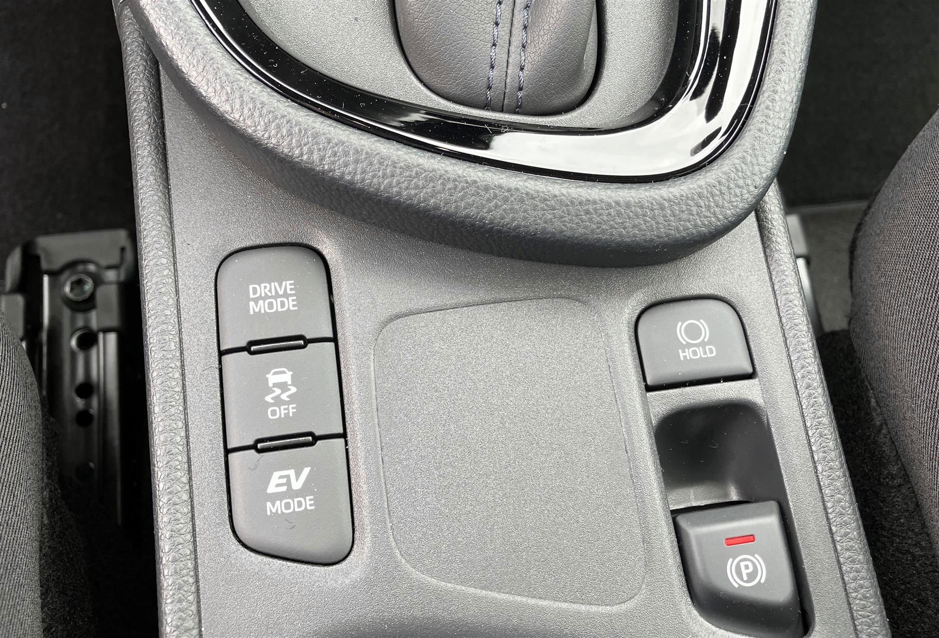 Billede af Toyota Yaris Cross 1,5 Hybrid Style Comfort 116HK 5d Trinl. Gear