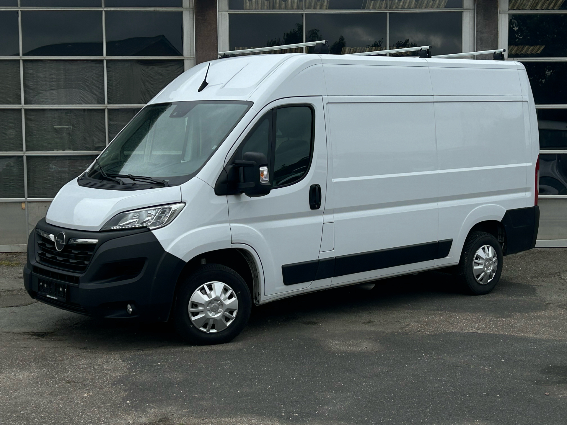 Billede af Opel Movano 35 L2H2 2,2 BlueHDi Enjoy 140HK Van 6g