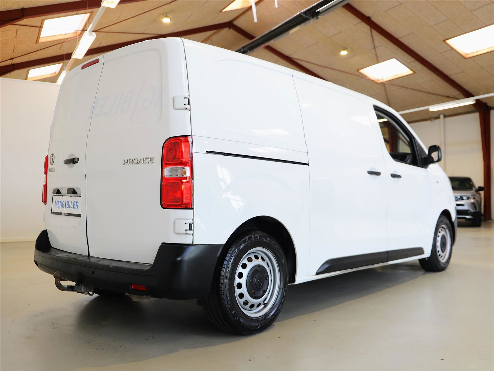 Billede af Toyota Proace Medium 1,6 D Comfort Skydedør, Dobb. bagdør u/ruder 115HK Van 6g