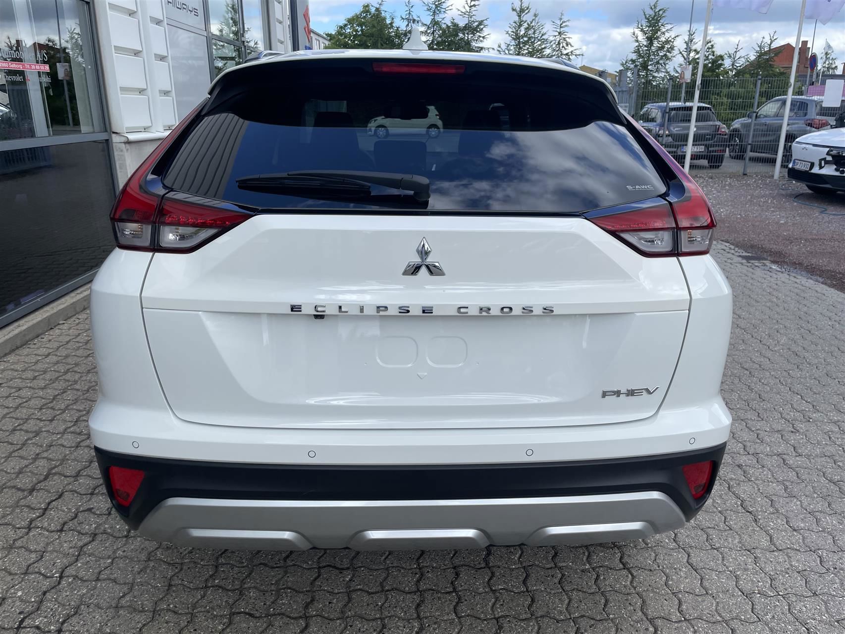 Billede af Mitsubishi Eclipse Cross 2,4 Plugin-hybrid Nordic 4WD 188HK 5d Trinl. Gear