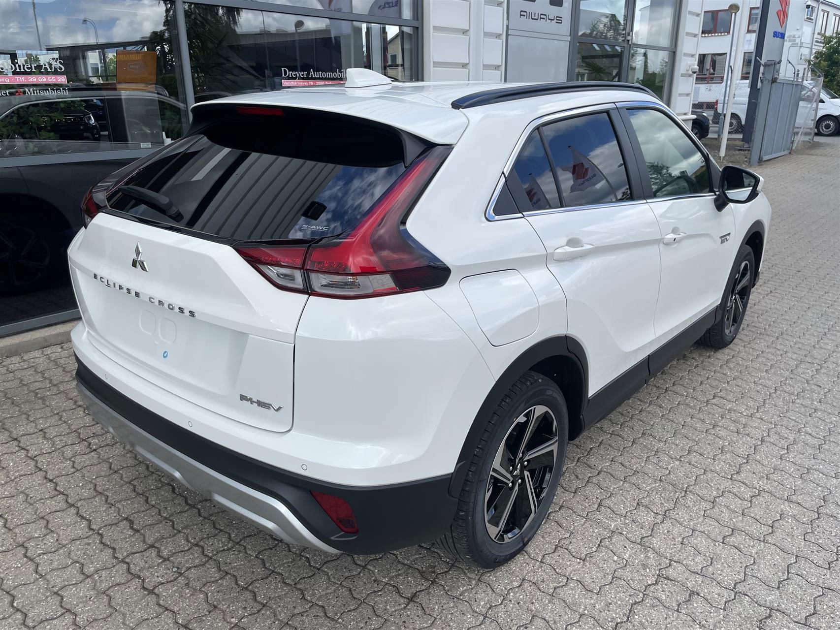 Billede af Mitsubishi Eclipse Cross 2,4 Plugin-hybrid Nordic 4WD 188HK 5d Trinl. Gear