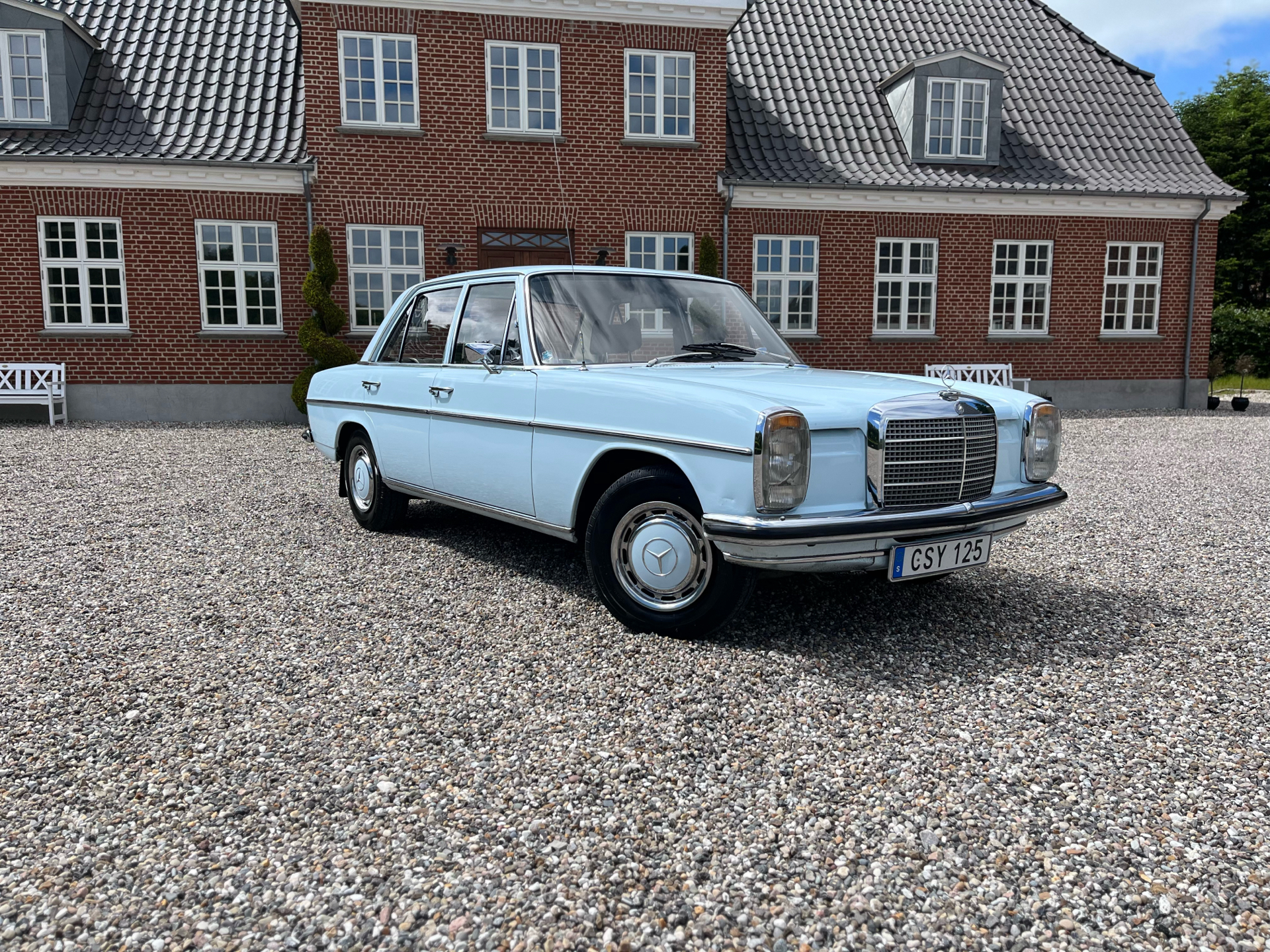 Billede af Mercedes-Benz 230 2,3 120HK