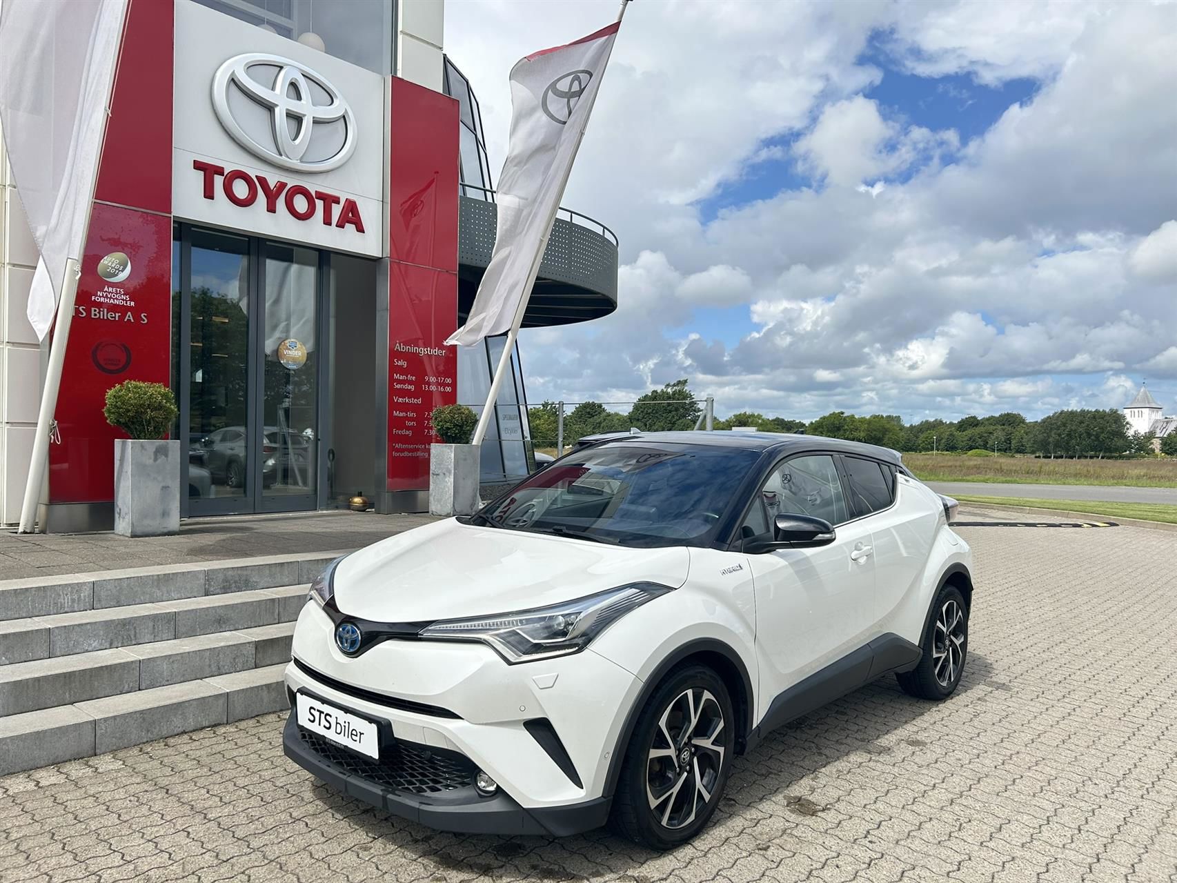 Billede af Toyota C-HR 1,8 Hybrid C-ULT Smart - LED Multidrive S 122HK 5d Aut.