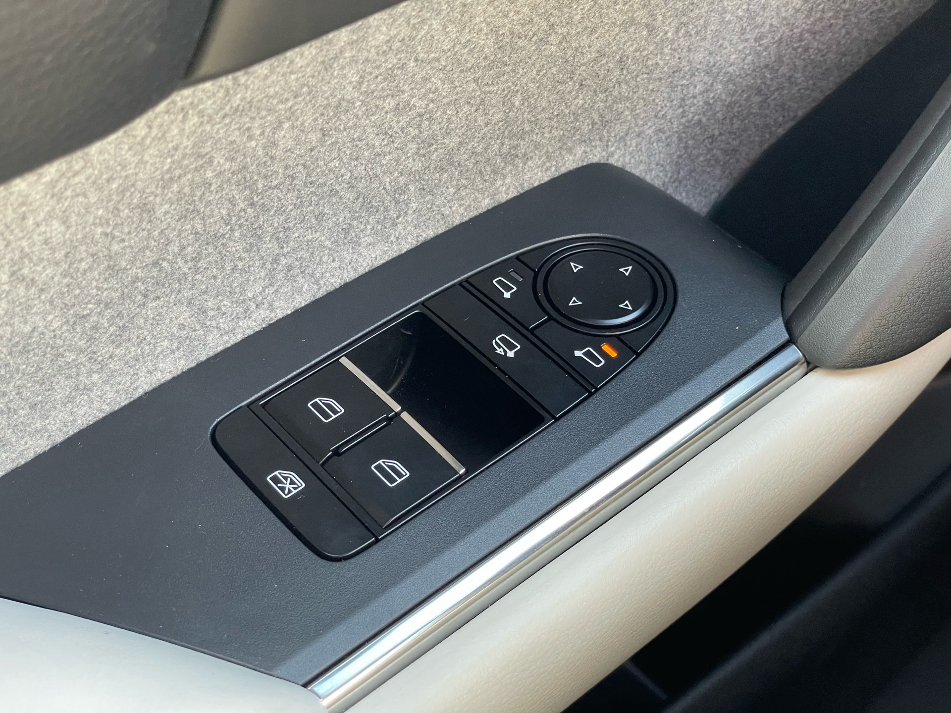 Billede af Mazda MX-30 e-Skyactiv Exclusive-Line 145HK 5d Aut.