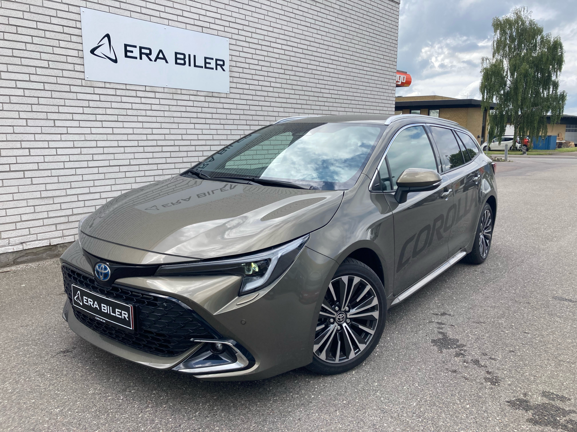 Billede af Toyota Corolla Touring Sports 1,8 Hybrid Style E-CVT 140HK Stc Trinl. Gear