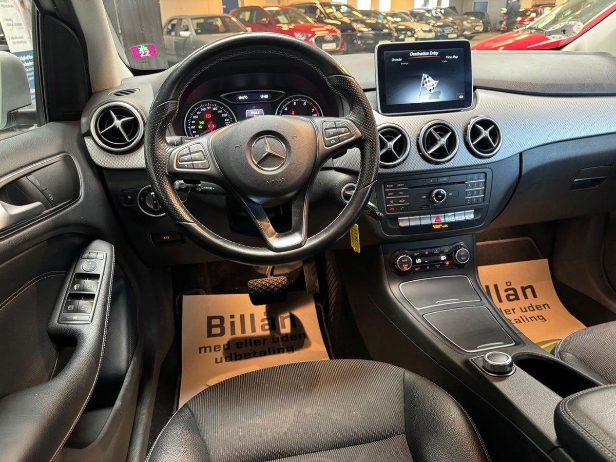 Mercedes-Benz B220 2015