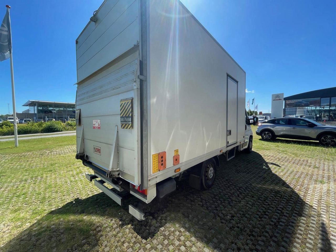 Billede af Citroën Jumper 35+ Alu-kasse med Lift 2 Blue HDi start/stop 160HK Ladv./Chas. Man.