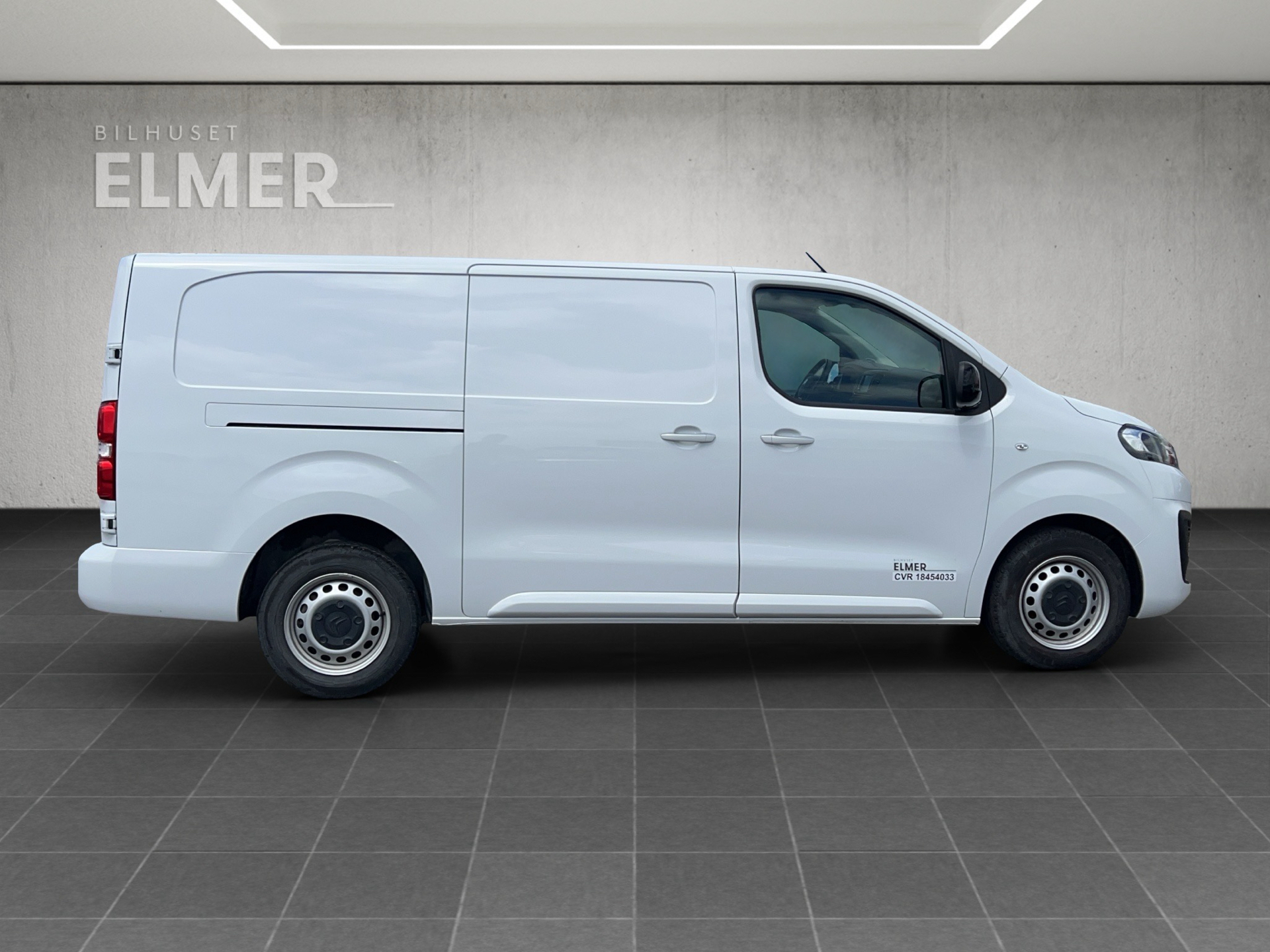 Billede af Citroën Jumpy L3 2,0 Blue HDi Masterline EAT8 177HK Van 8g Aut.