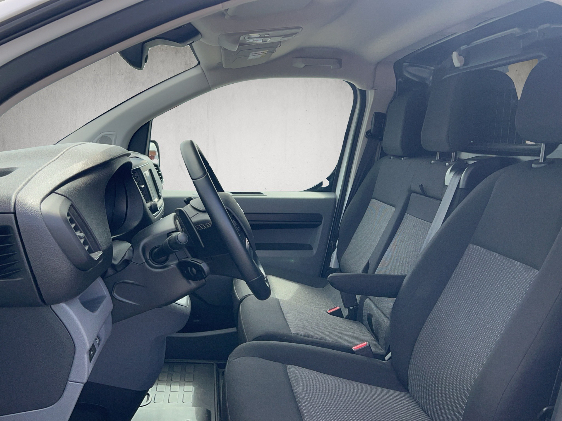 Billede af Citroën Jumpy L3 2,0 Blue HDi Masterline EAT8 177HK Van 8g Aut.