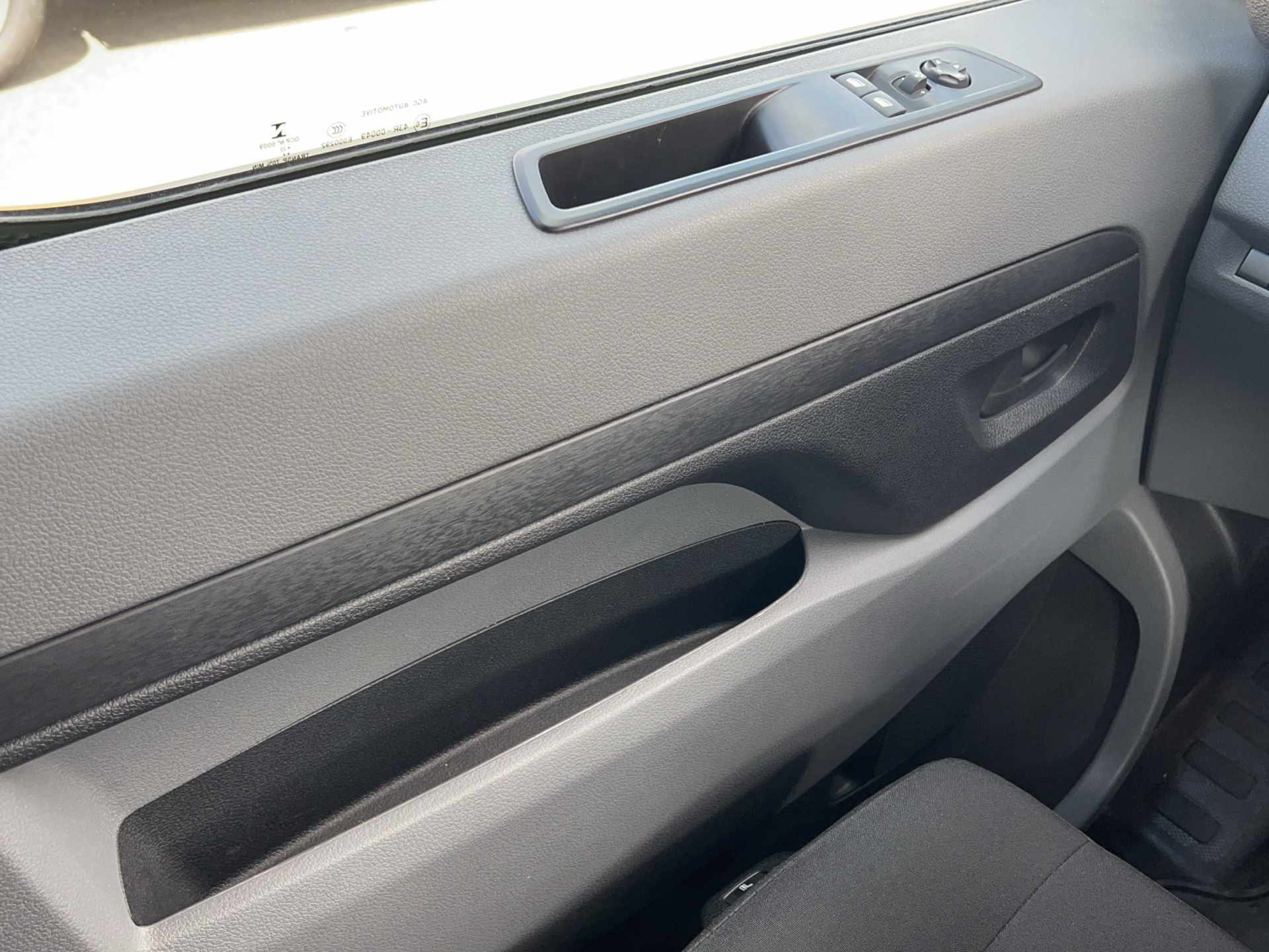 Billede af Citroën Jumpy L3 2,0 Blue HDi Masterline EAT8 177HK Van 8g Aut.