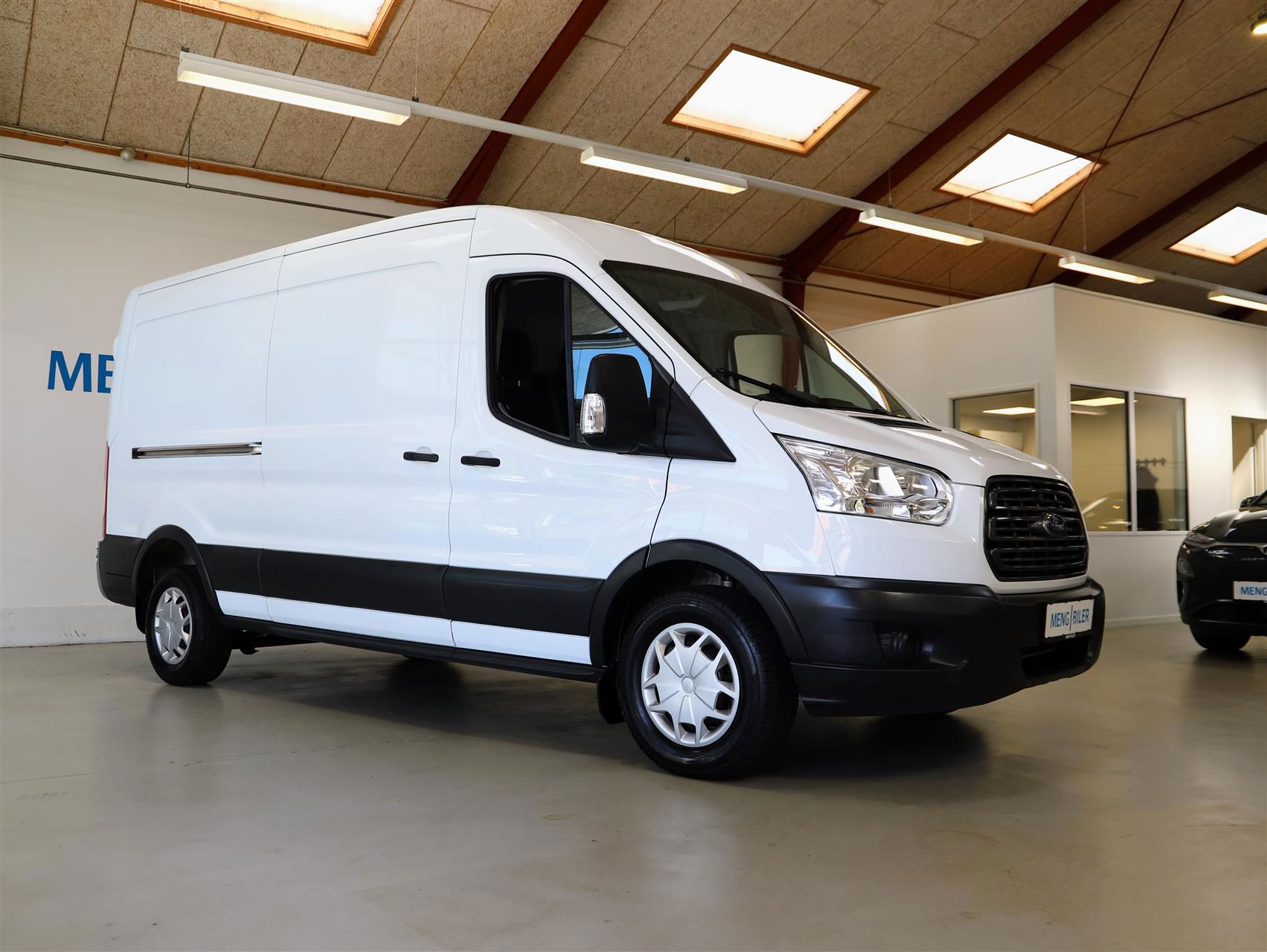 Billede af Ford Transit 350 L3H2 2,0 TDCi Trend 130HK Van 6g