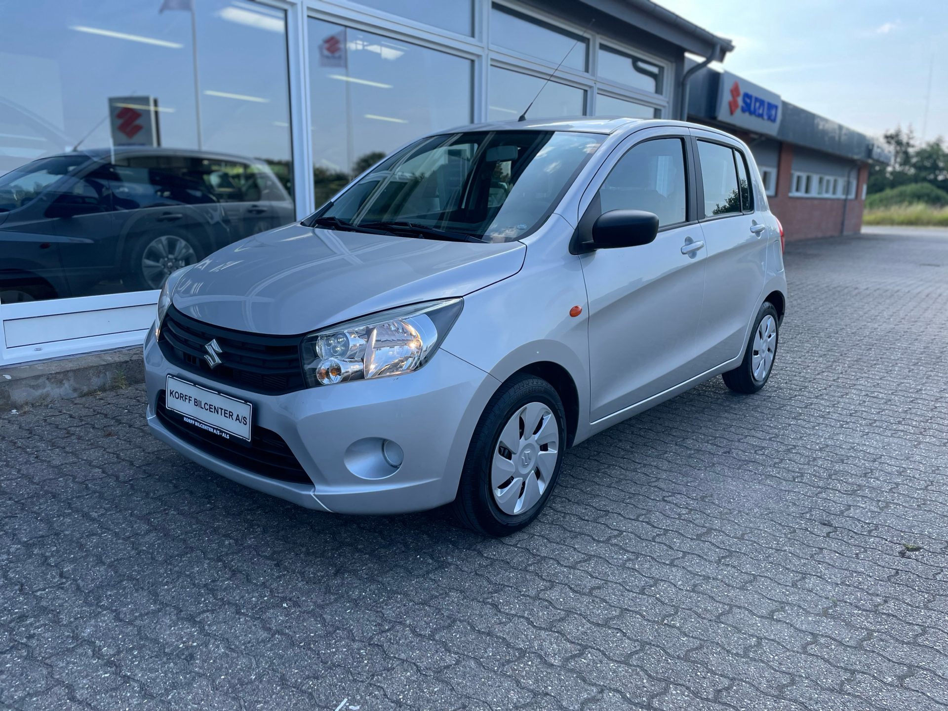 Billede af Suzuki Celerio 1,0 Dualjet 12V Club Gold 68HK 5d