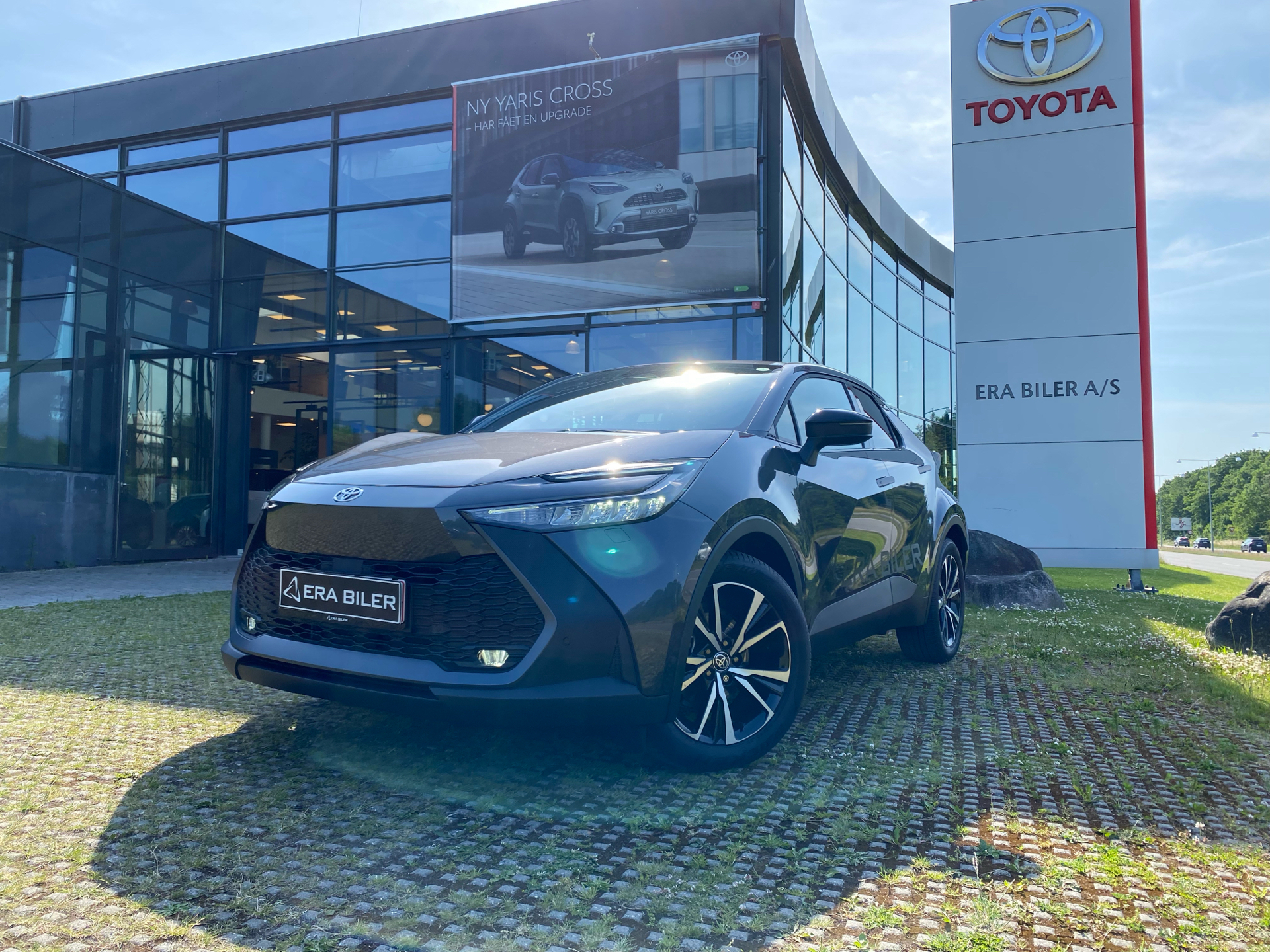 Billede af Toyota C-HR 1,8 Hybrid Style Multidrive S 140HK 5d 6g