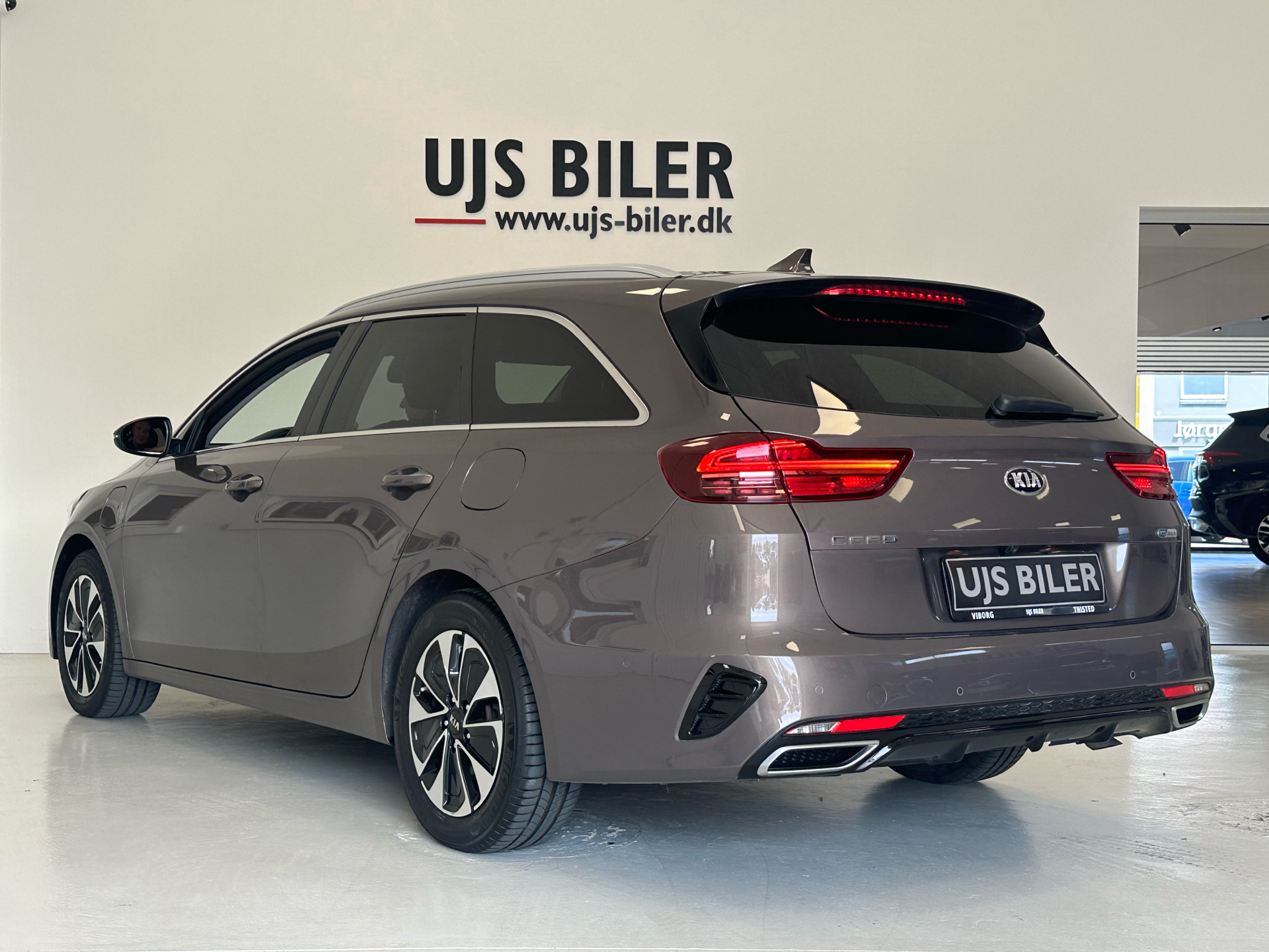 Billede af Kia Ceed SW 1,6 GDI PHEV  Plugin-hybrid Upgrade m/Plus DCT 141HK Stc 6g Aut.