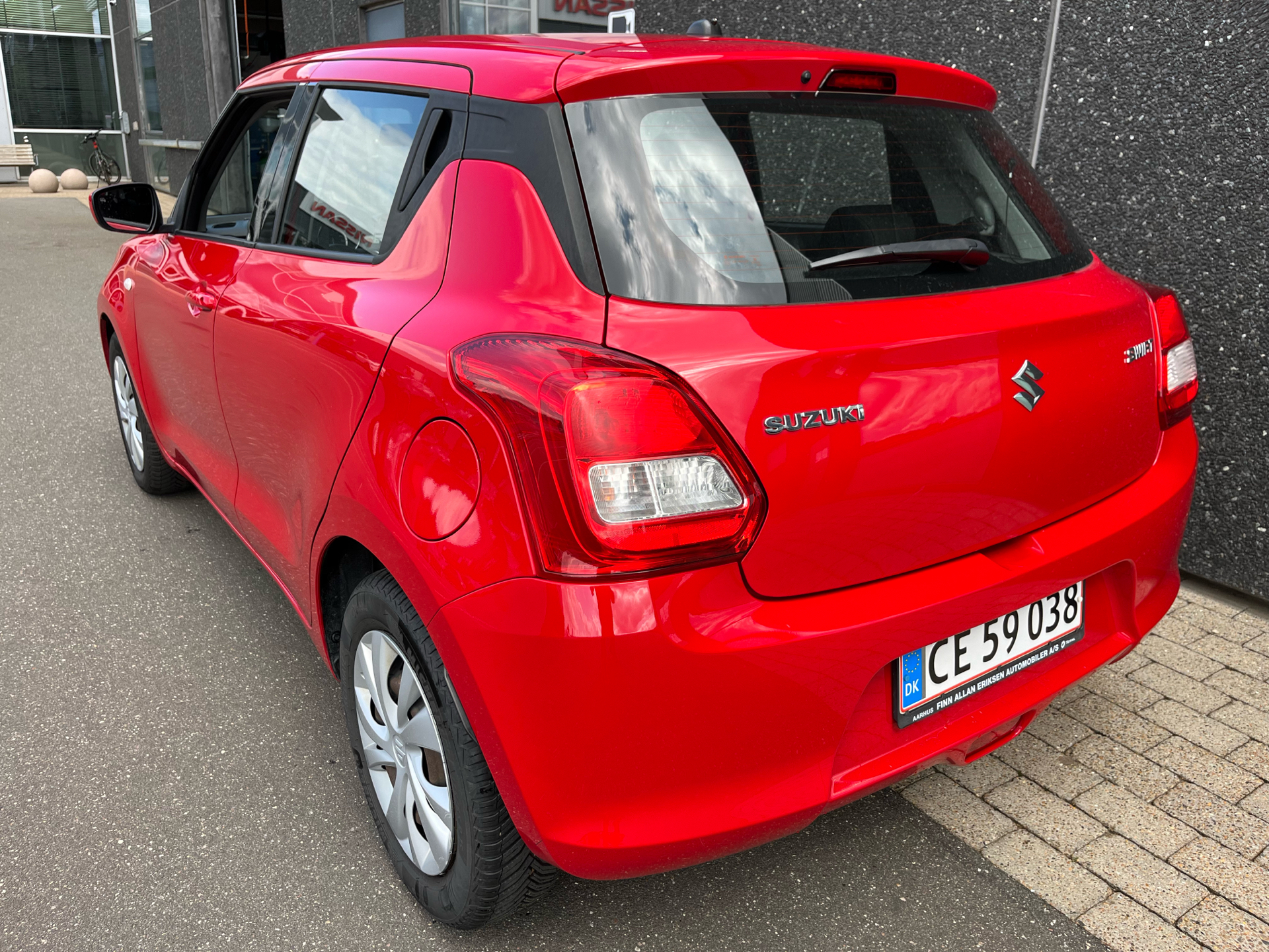 Billede af Suzuki Swift 1,2 Dualjet Club AEB Gold 90HK 5d